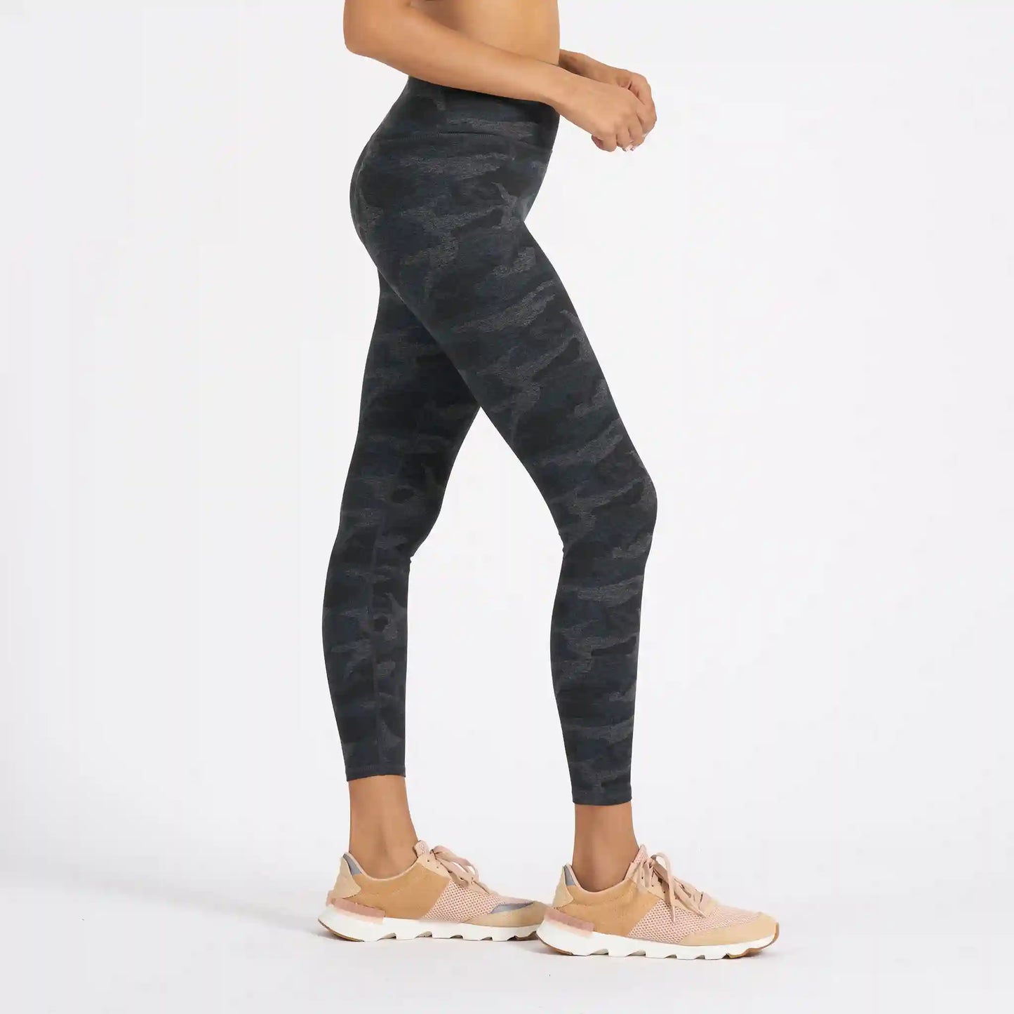 Clean Elevation Legging