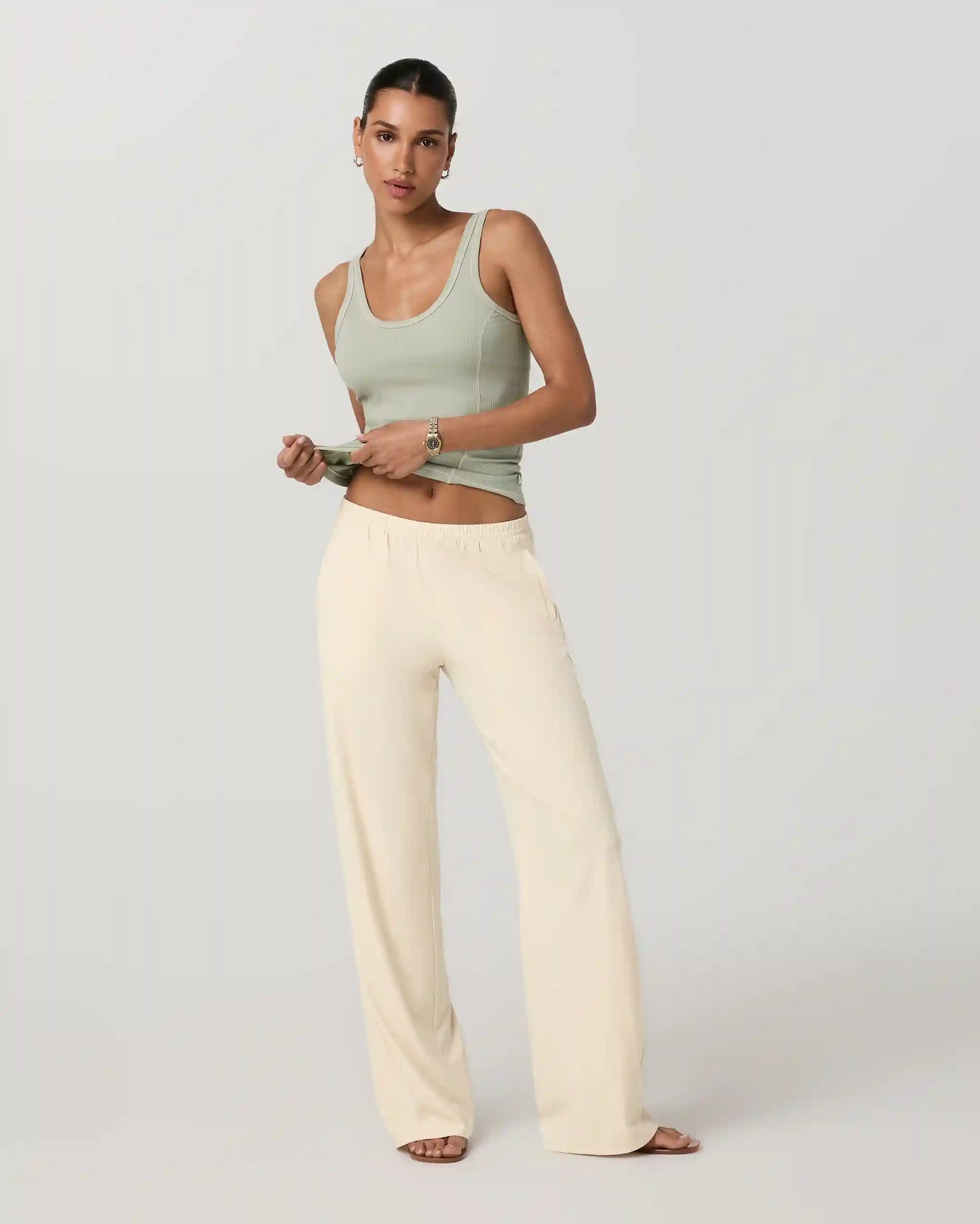 Pose Seams Tank