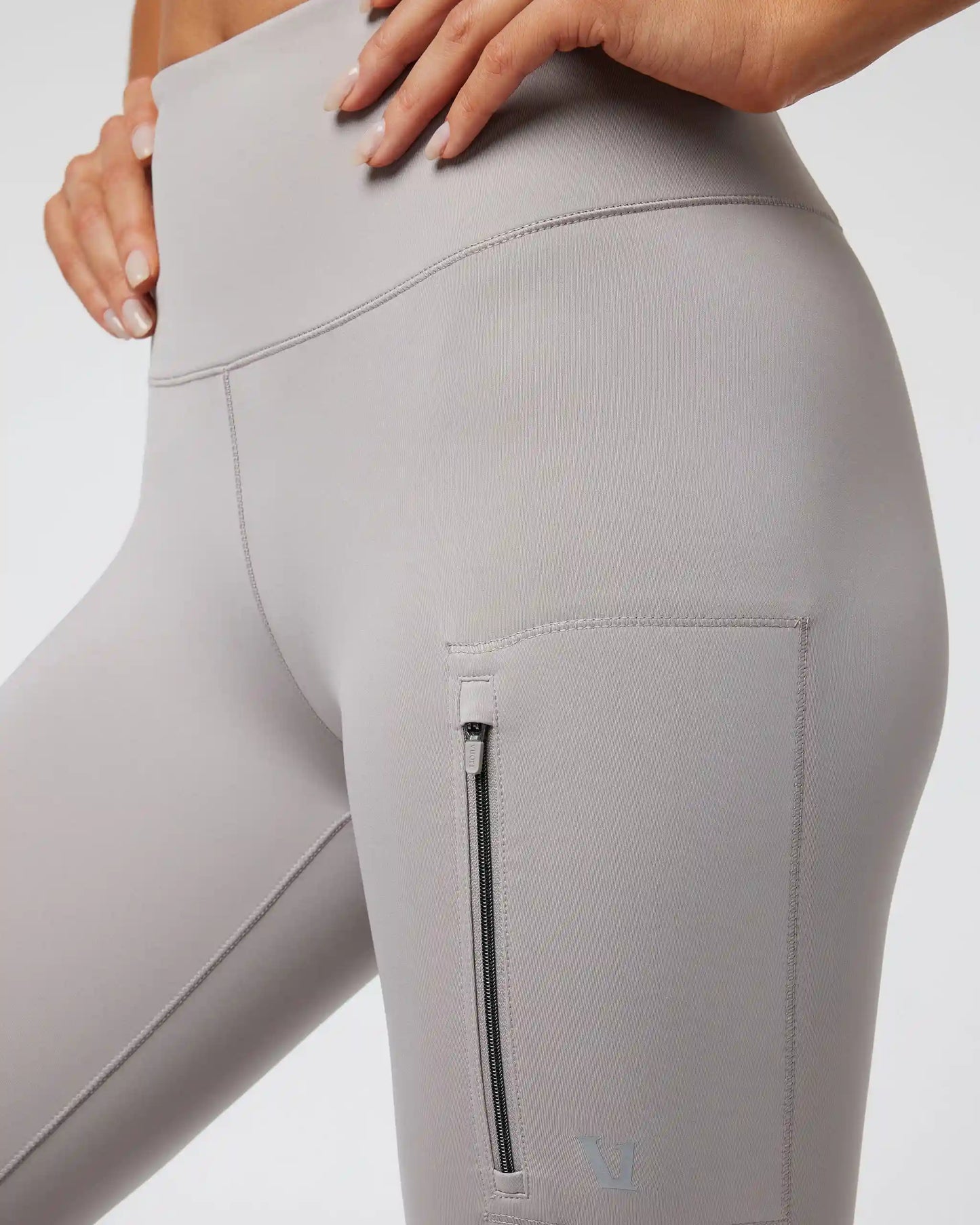 Evolve Zipped Legging