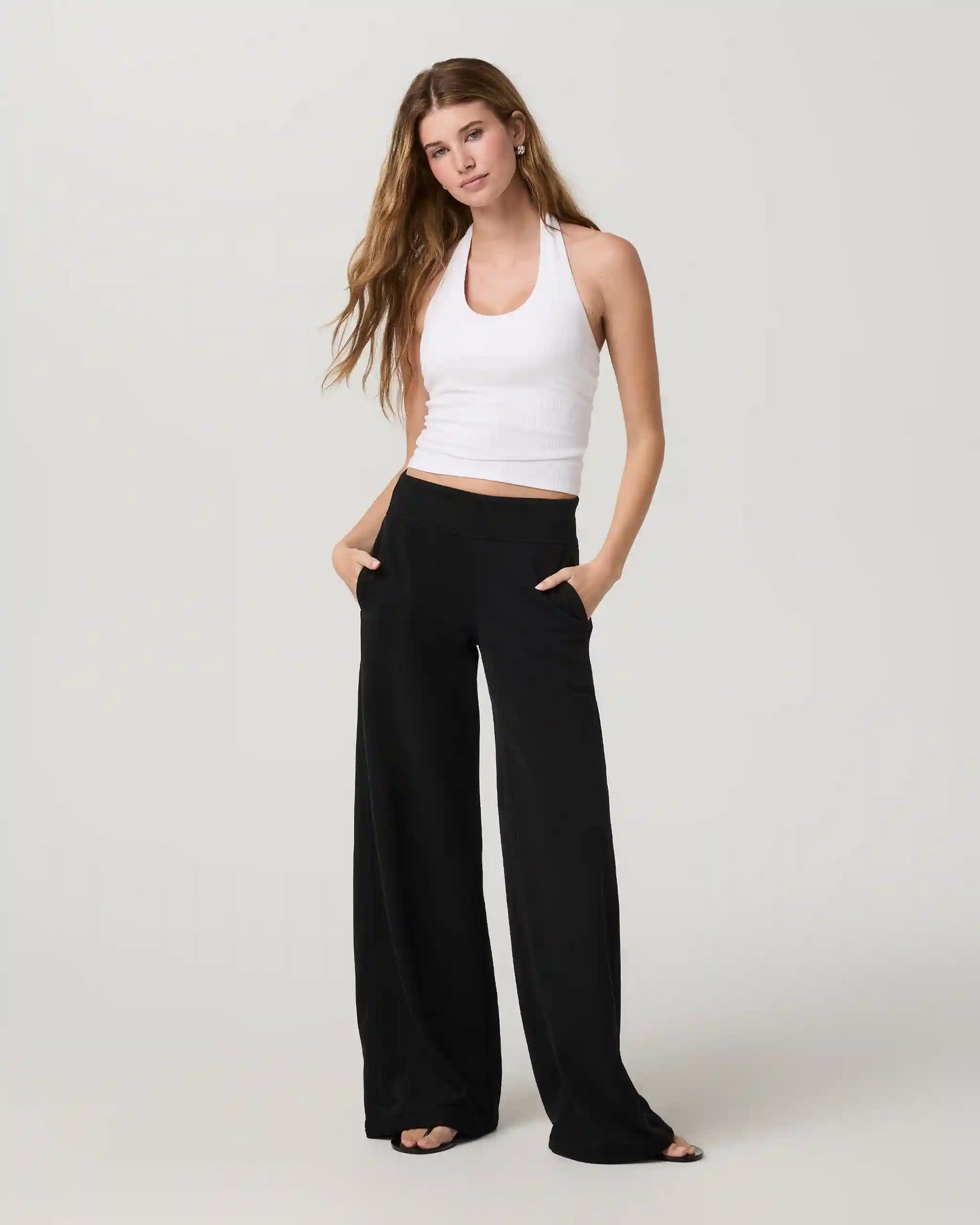 Sedona Midrise Wideleg Sweatpant - Short