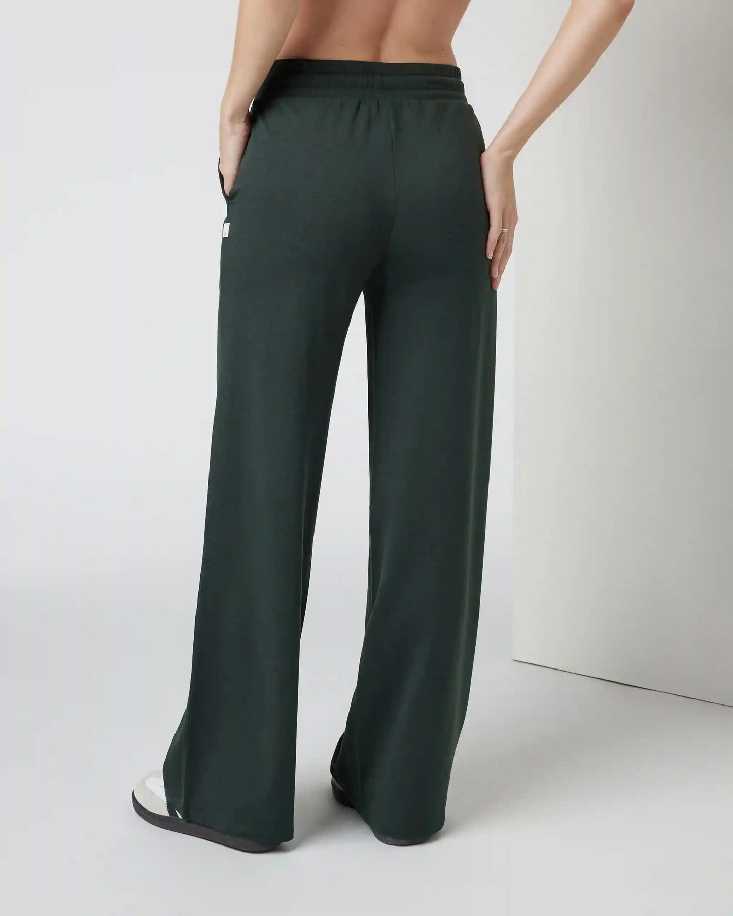 Halo Essential Wideleg Pant - Short