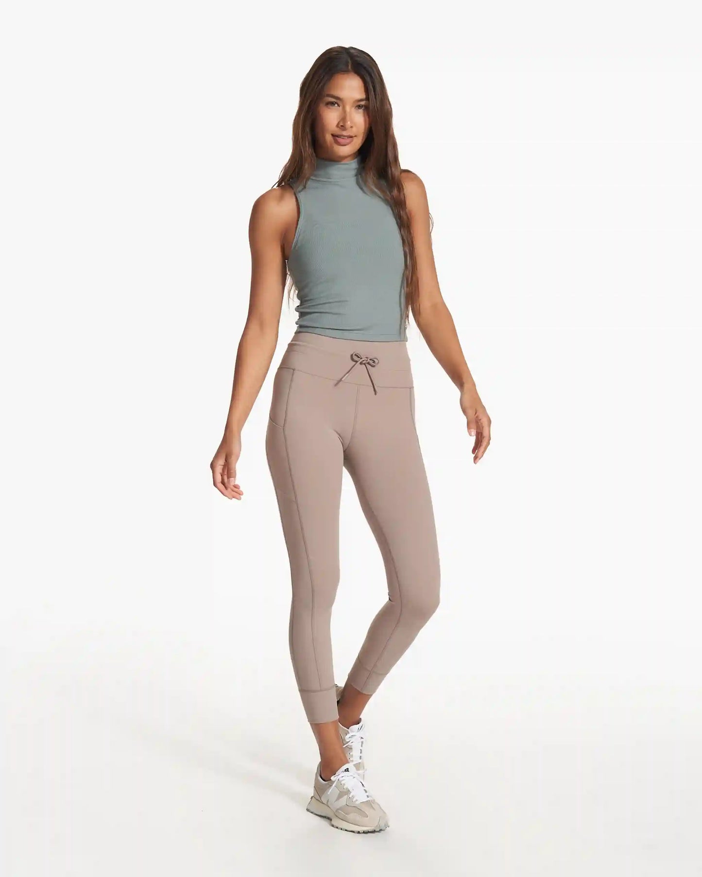 Cove Funnel Neck Tank