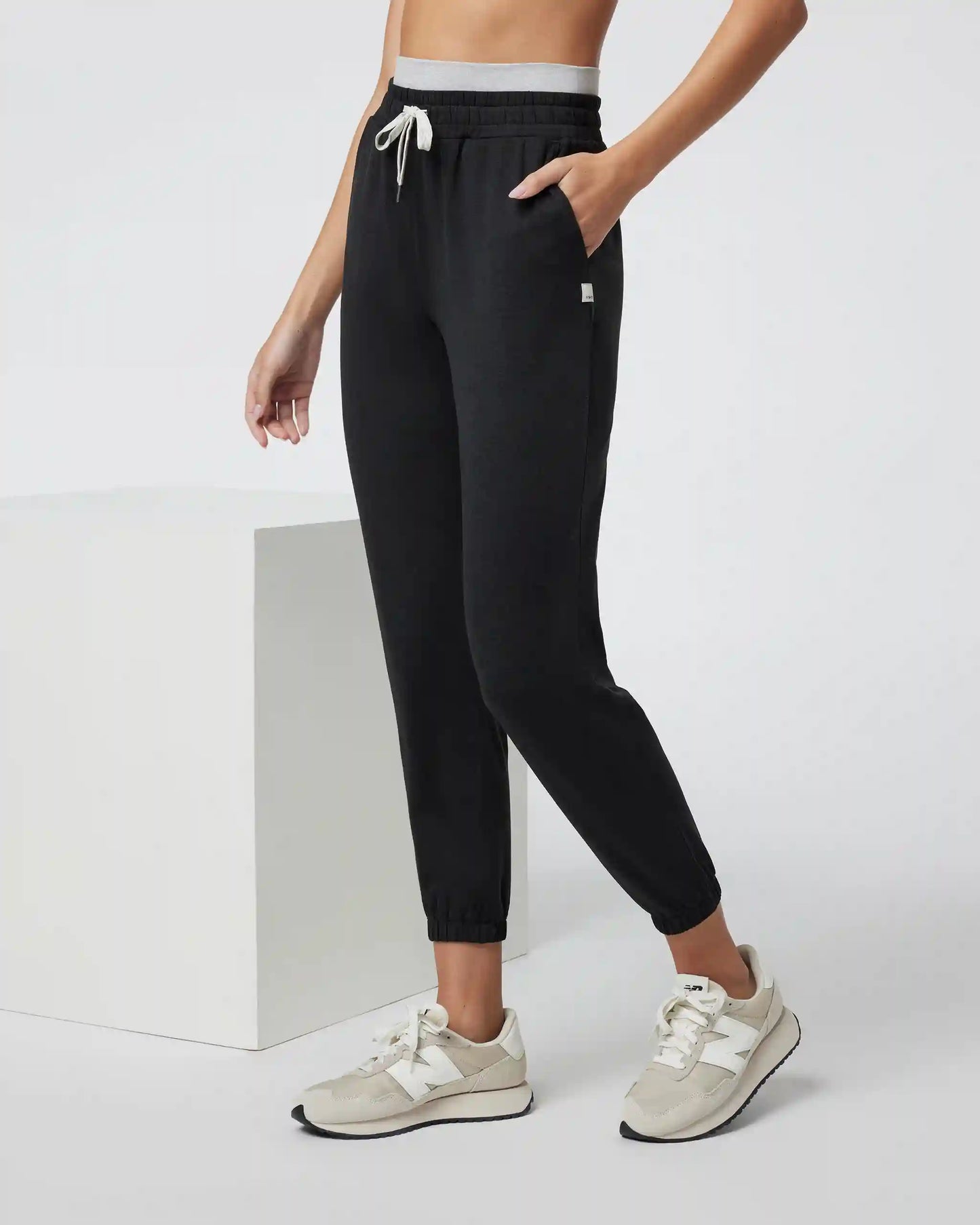Halo Warm-Up Jogger