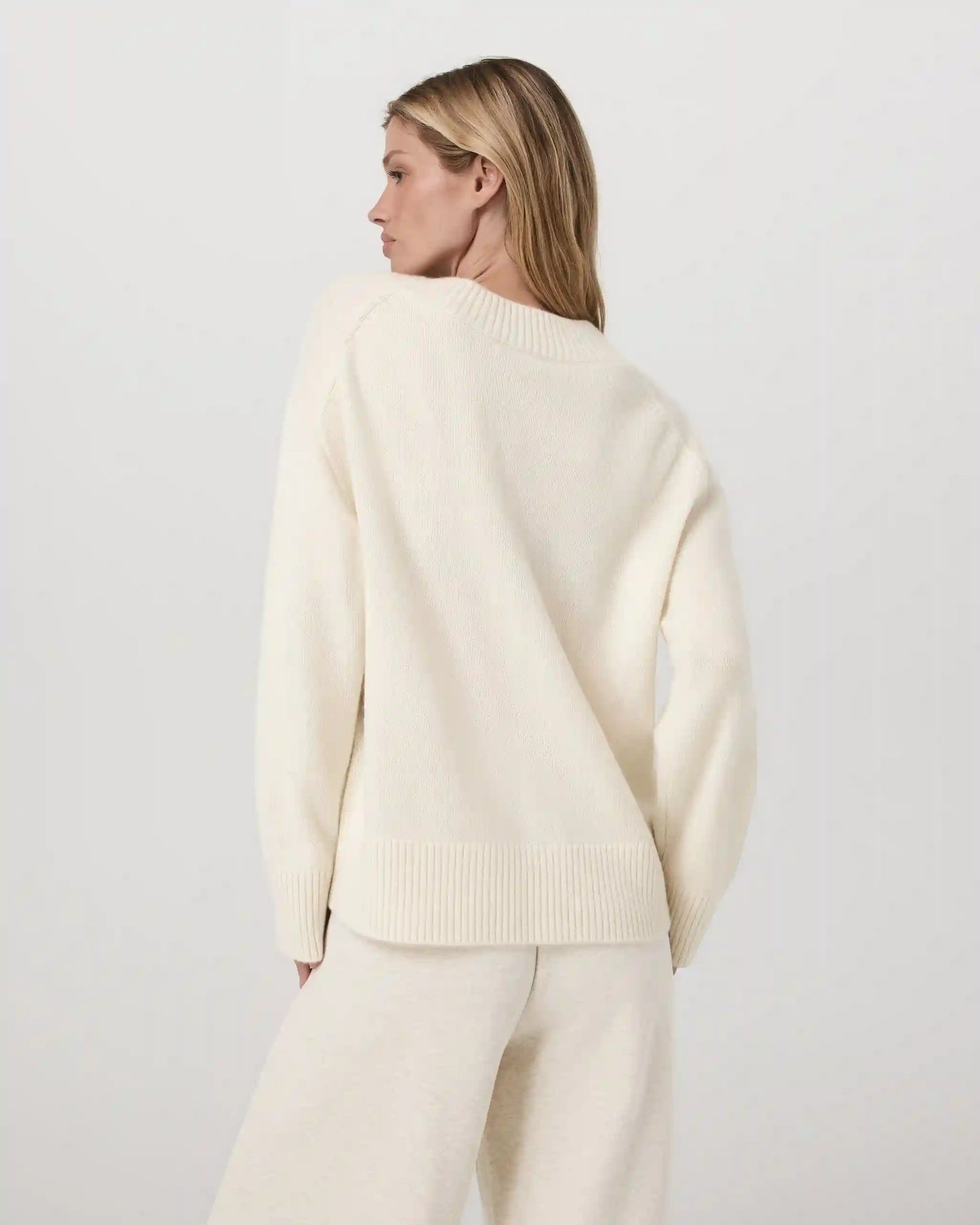 Émilie Cashmere Oversized V-Neck