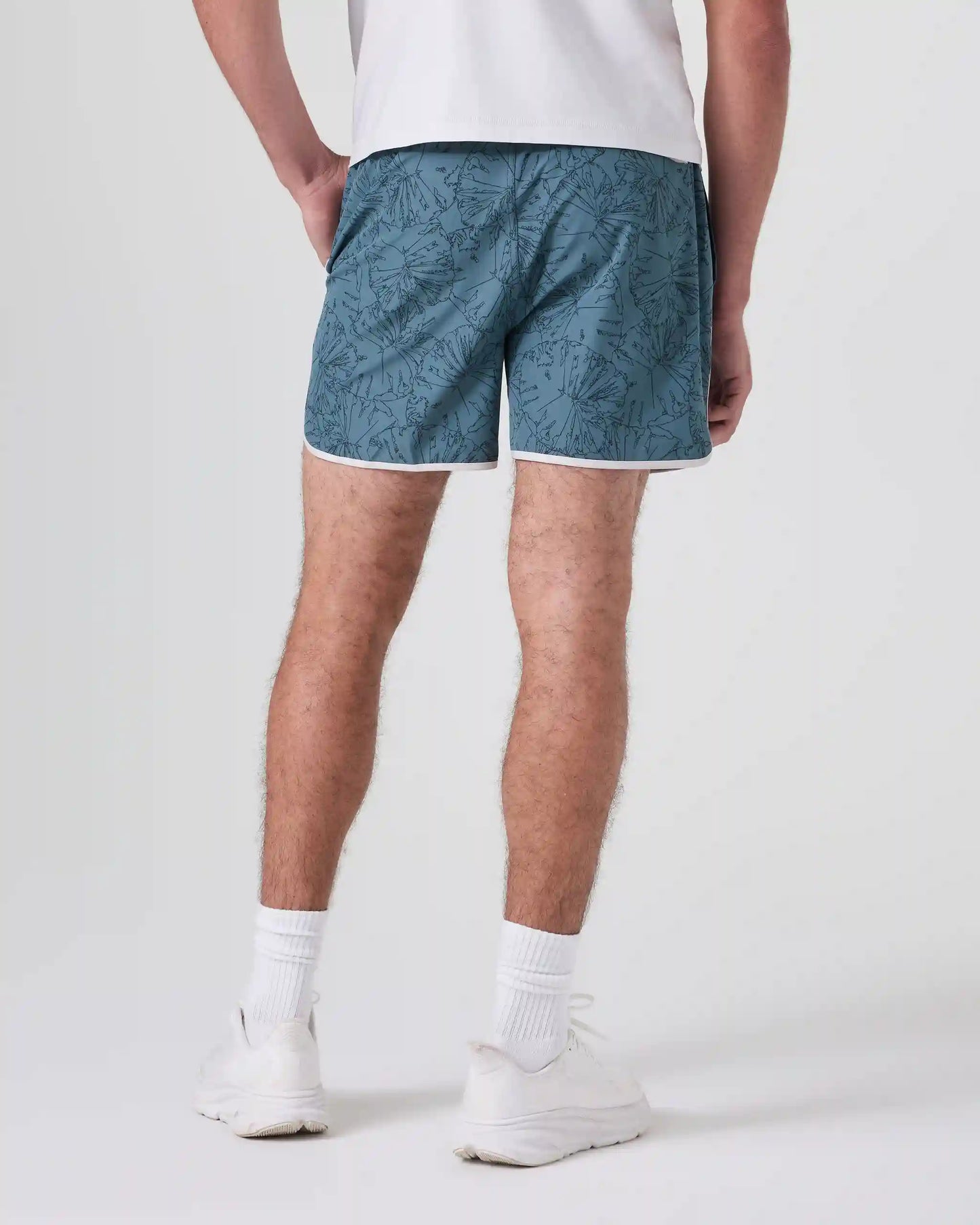 Banks Short Unlined 5"
