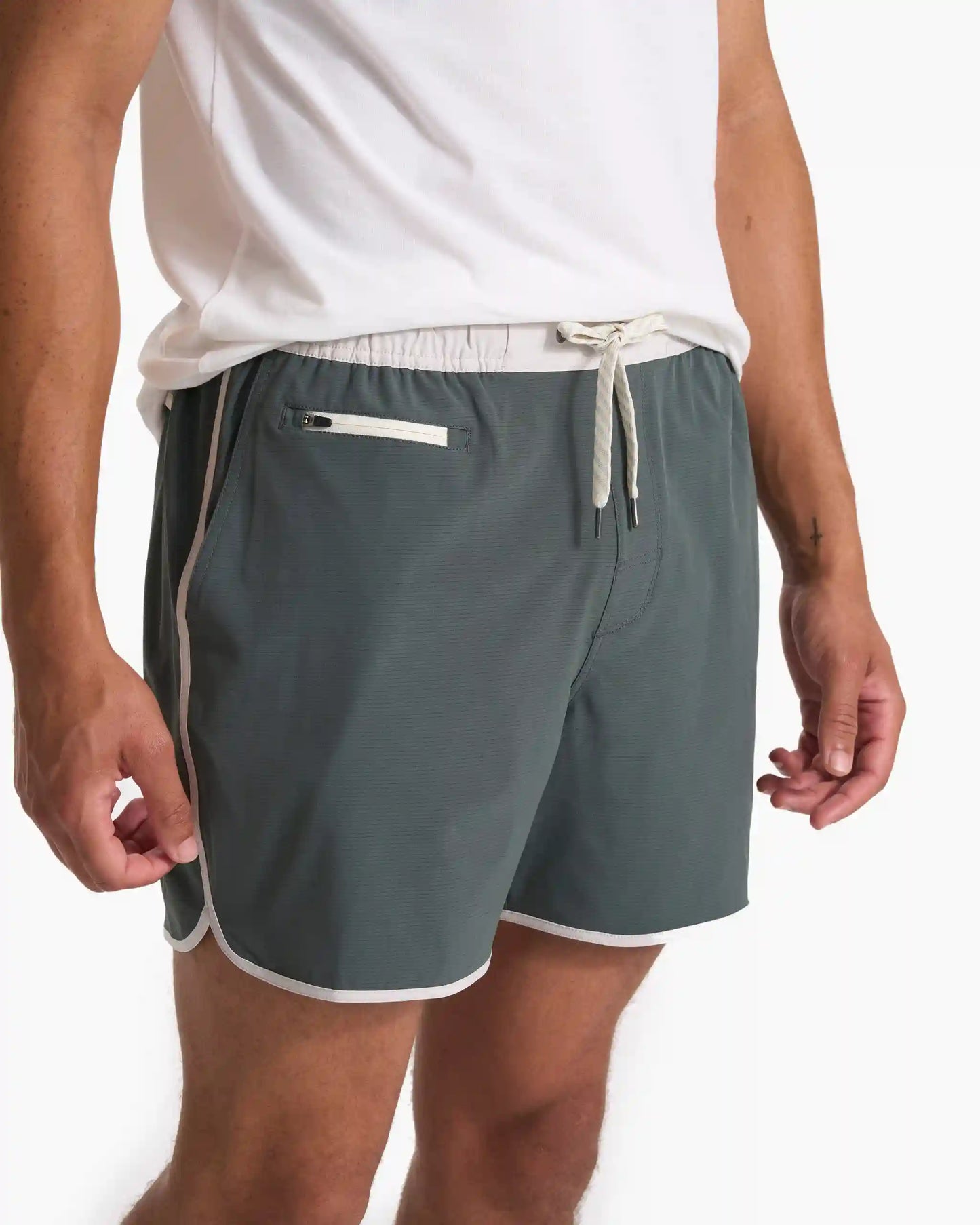 Banks Short Unlined 5"