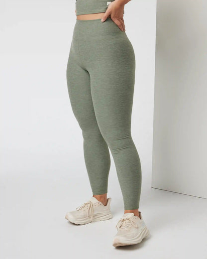 Clean Elevation Legging