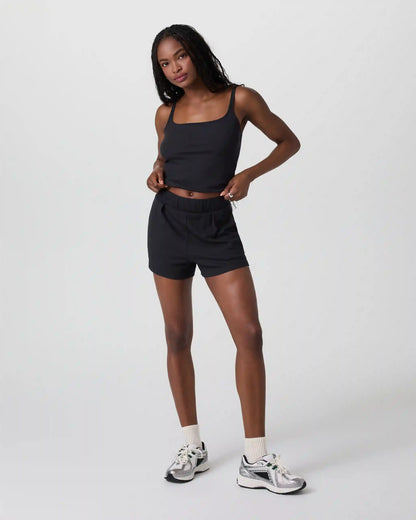 Pose Short