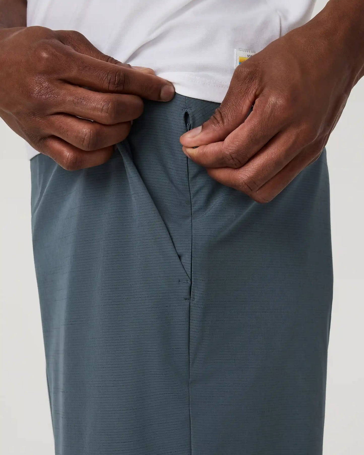 Aim Short 8"