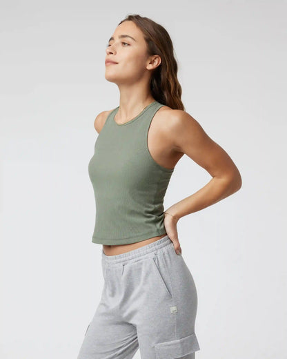 Pose Plyo Tank