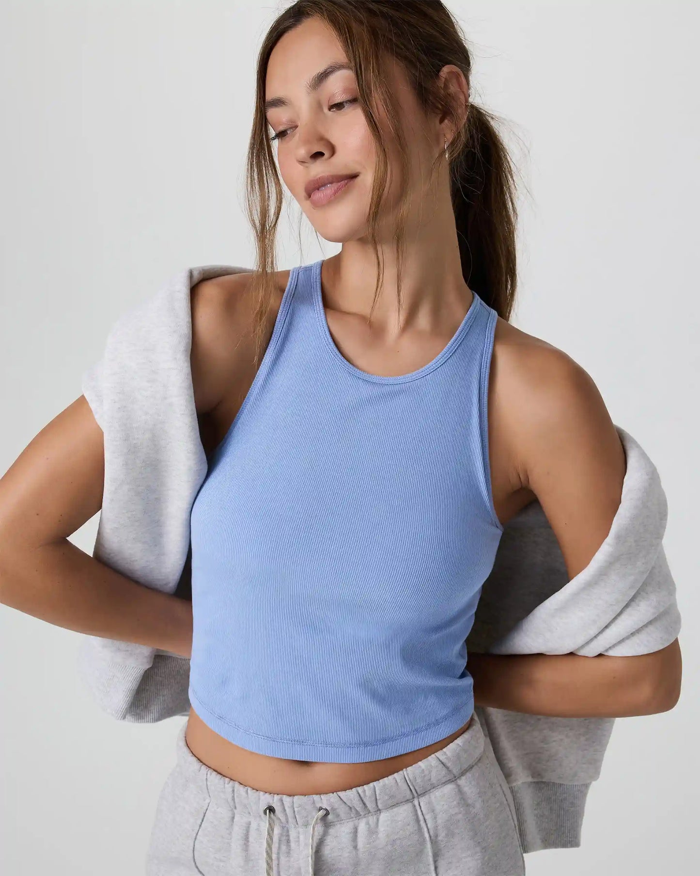 Pose Plyo Tank
