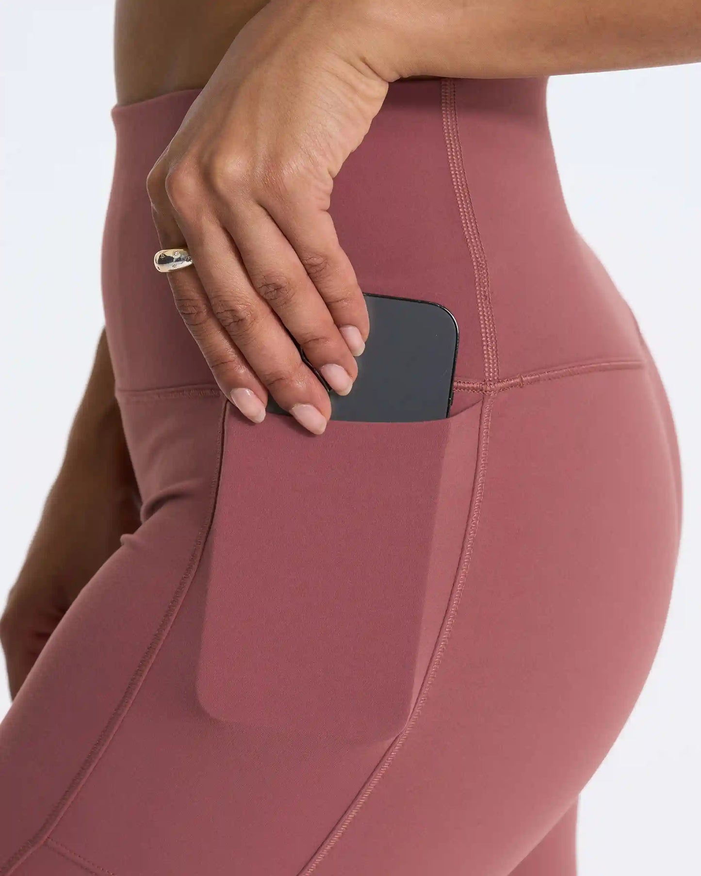 Studio Pocket Legging-Short