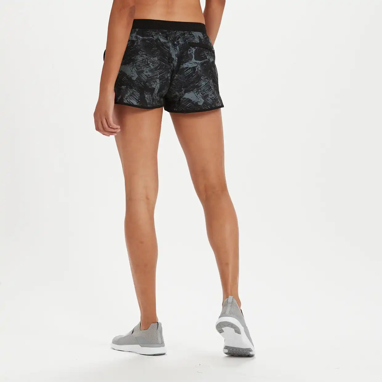 Tavi Short