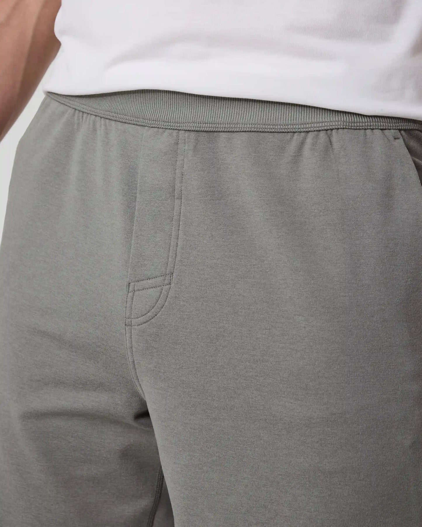 Coronado Short 8"