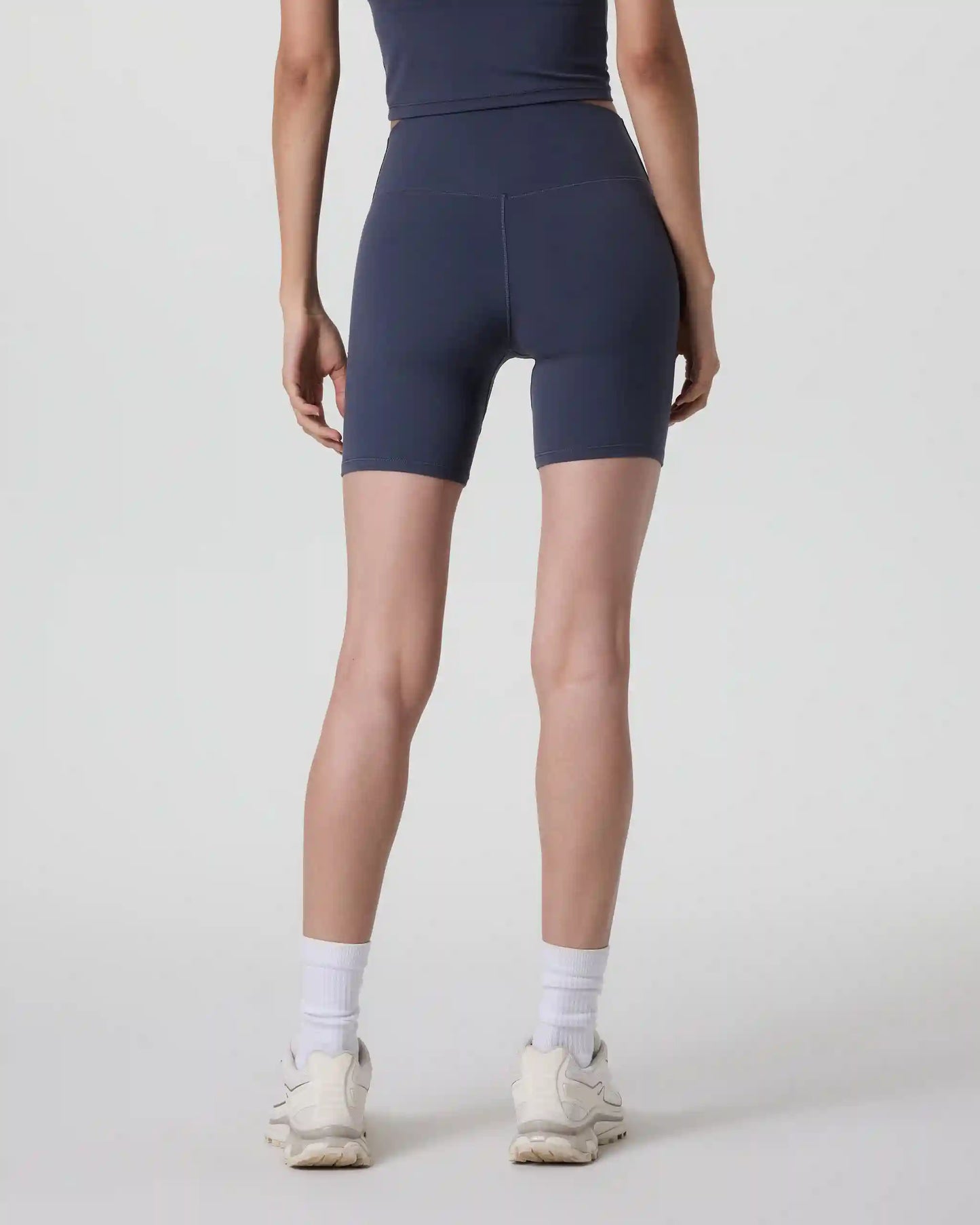 Vuori AllTheForm™ Short 6"