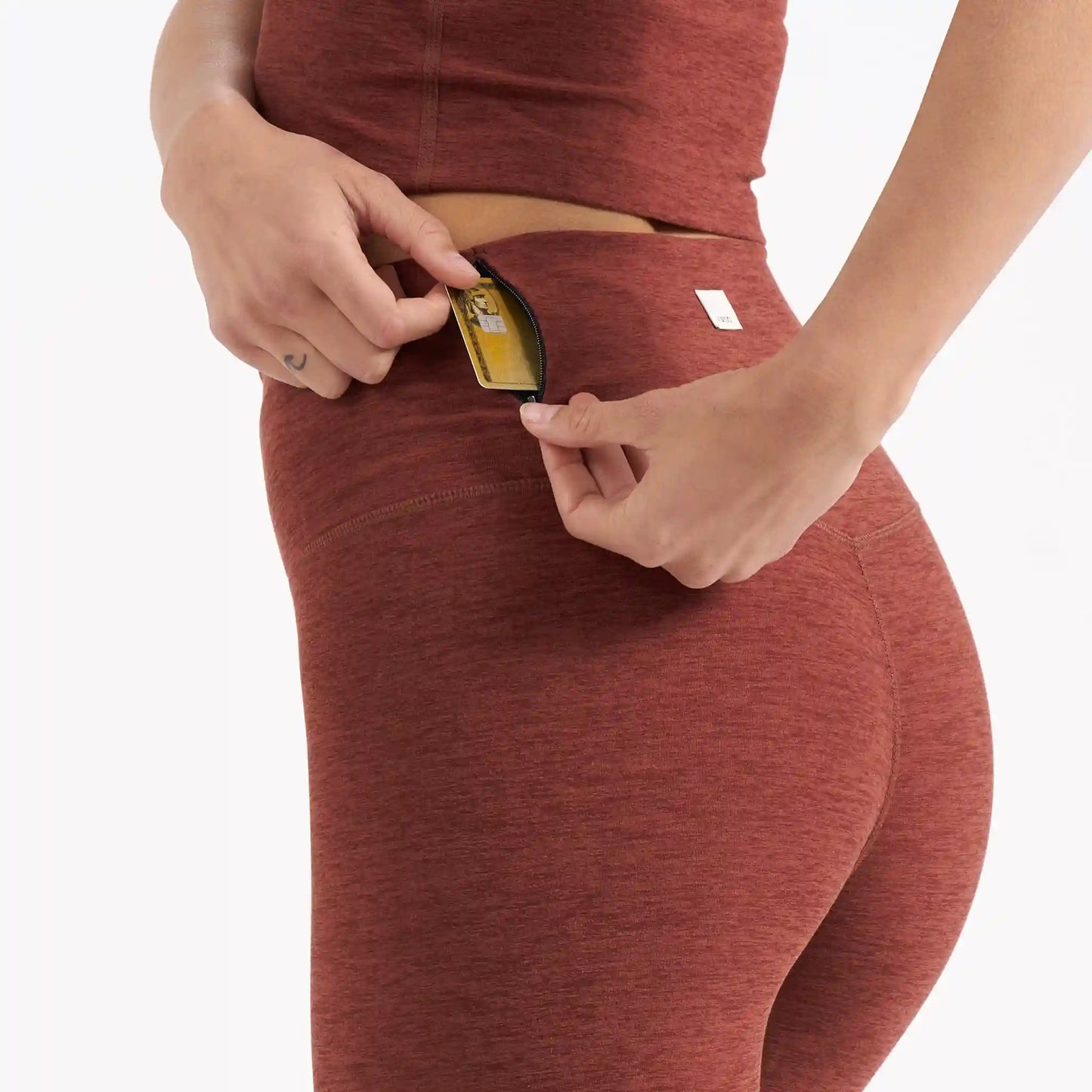 Clean Elevation Legging