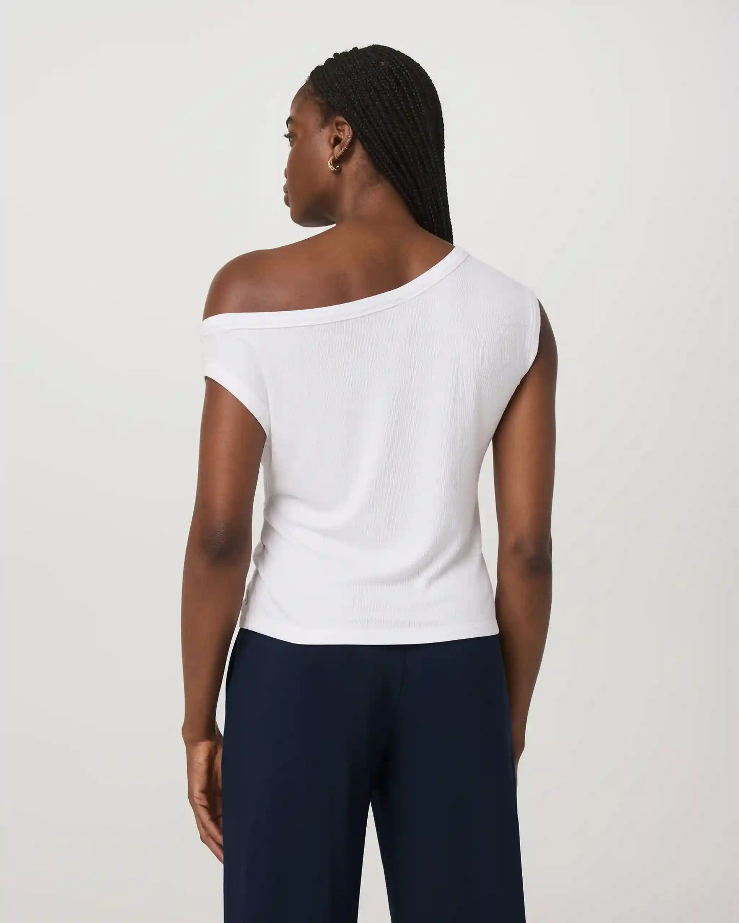 Cove Asymmetric Top
