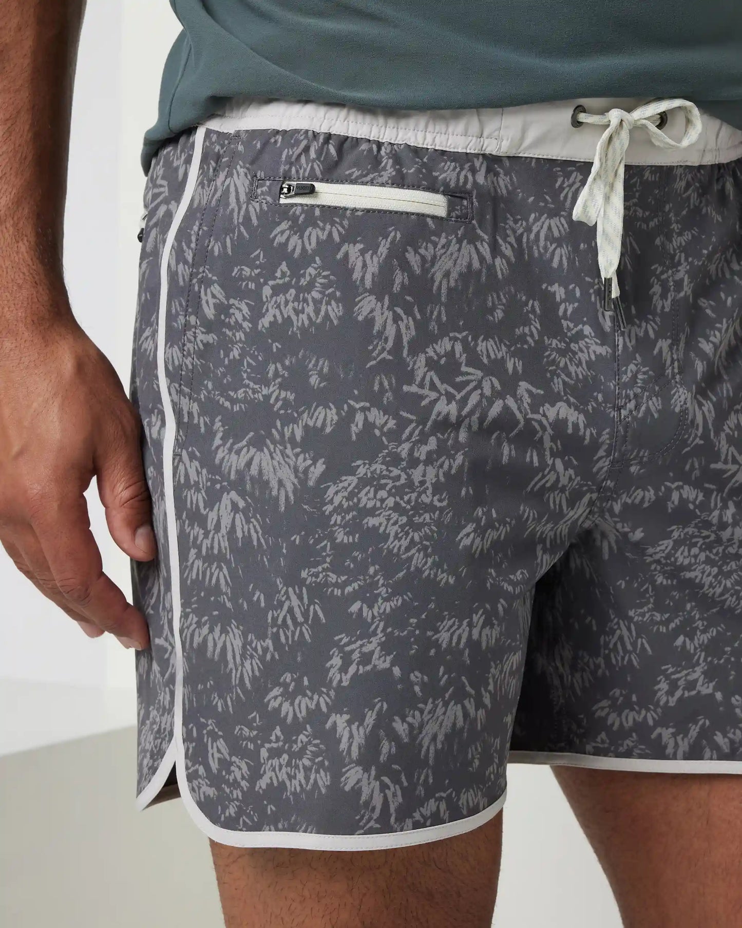 Banks Short Unlined 5"