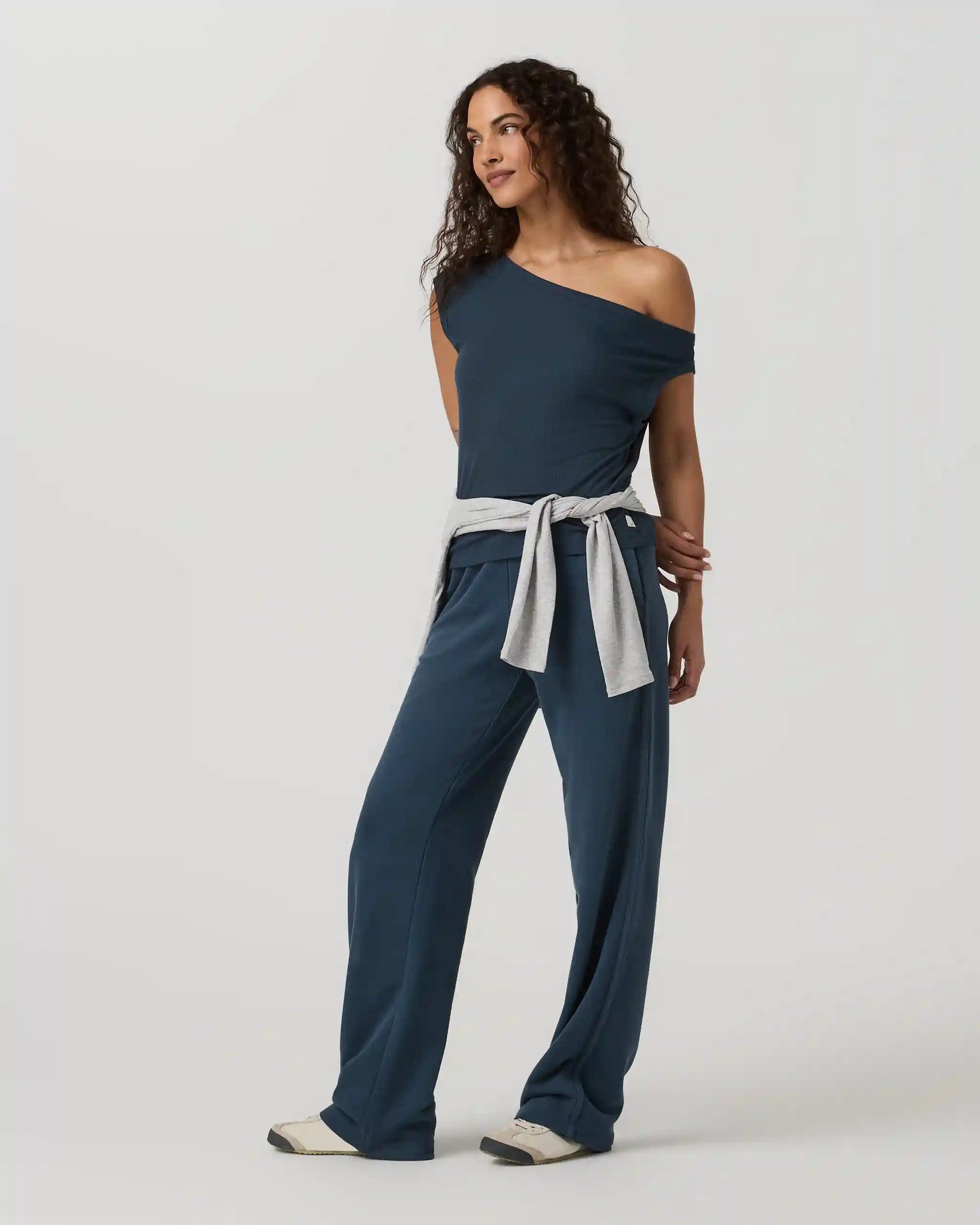 Cove Asymmetric Top