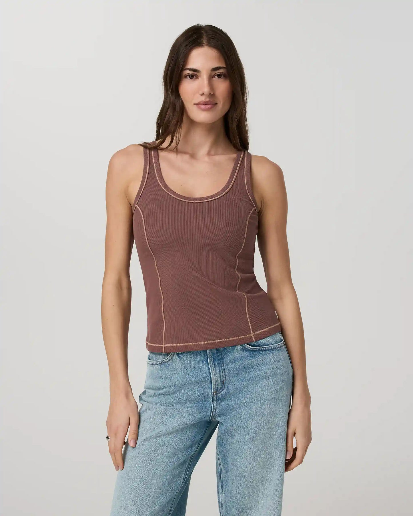 Pose Seams Tank