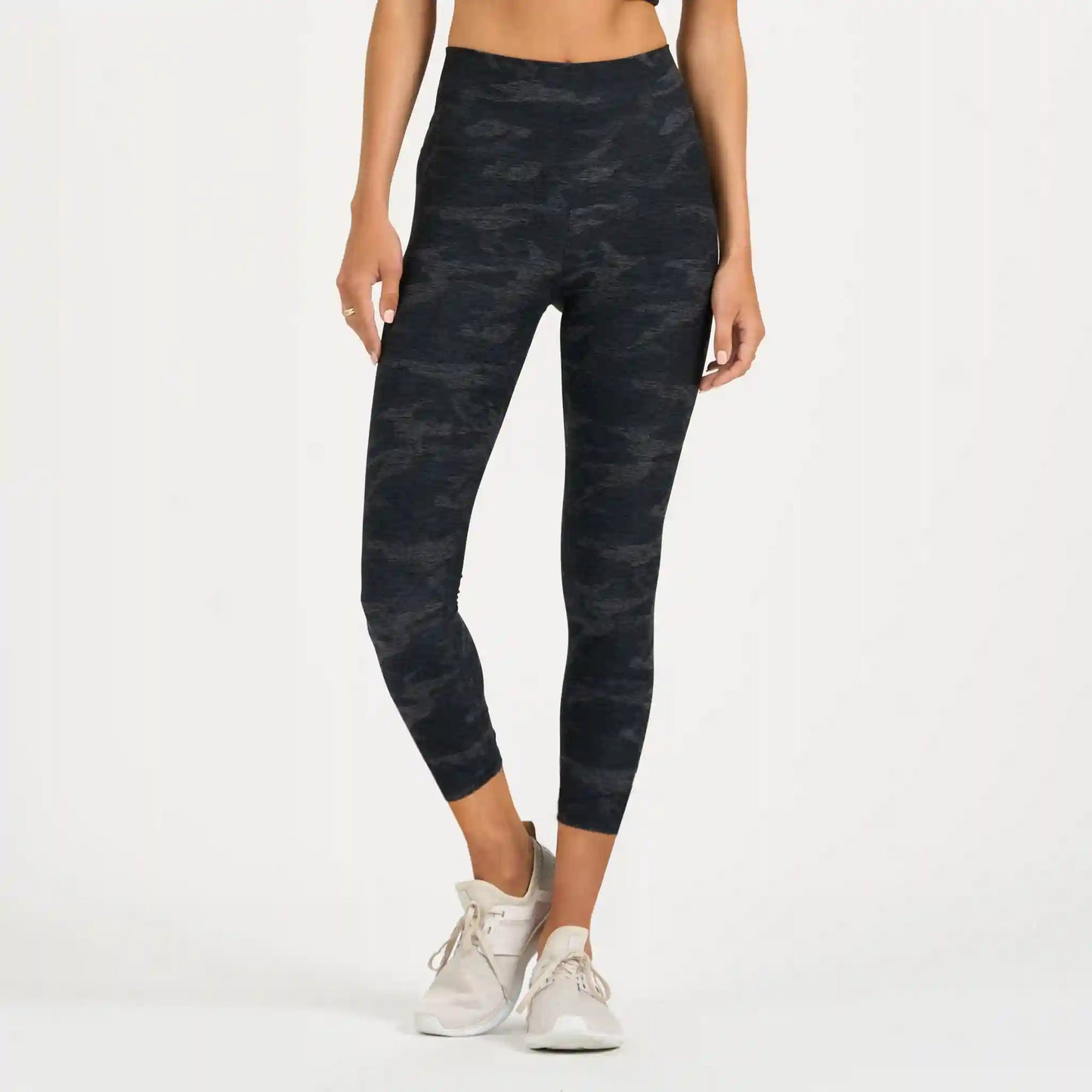 Clean Elevation Legging-Short