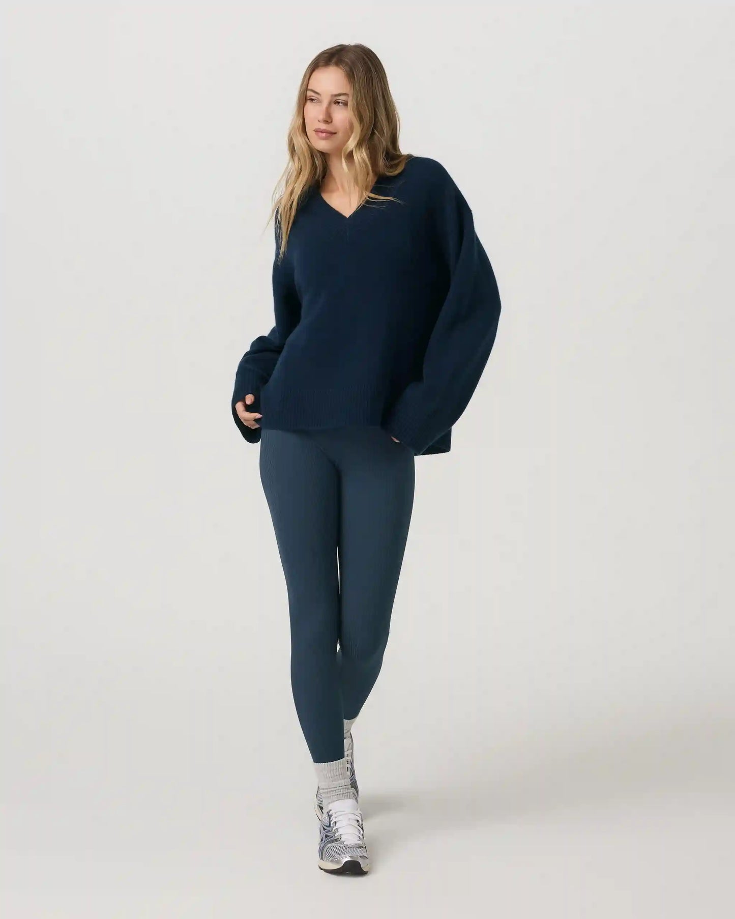 Émilie Cashmere Oversized V-Neck