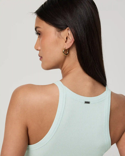 Cove Layering Tank