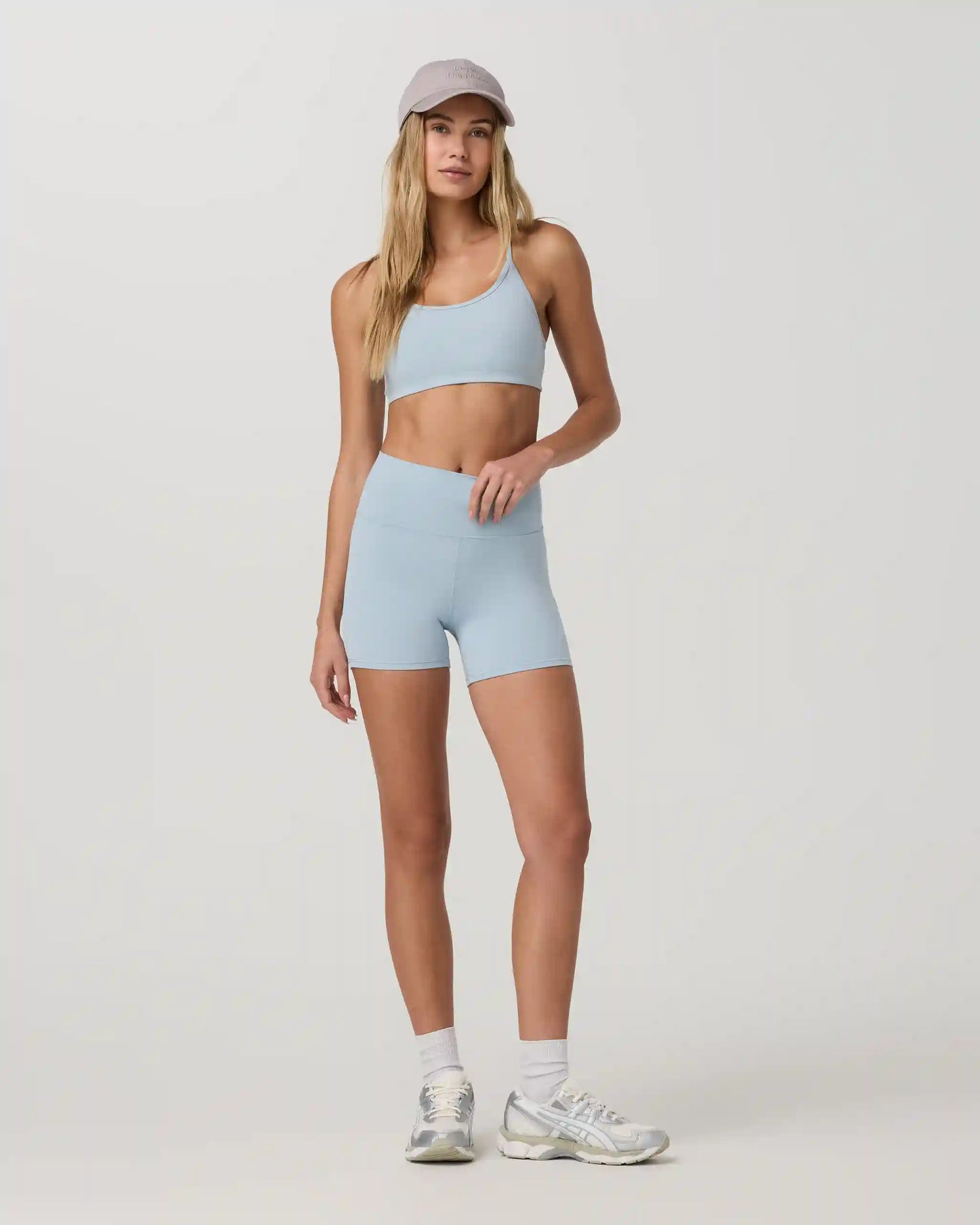 Vuori AllTheFeels™ Short 4"