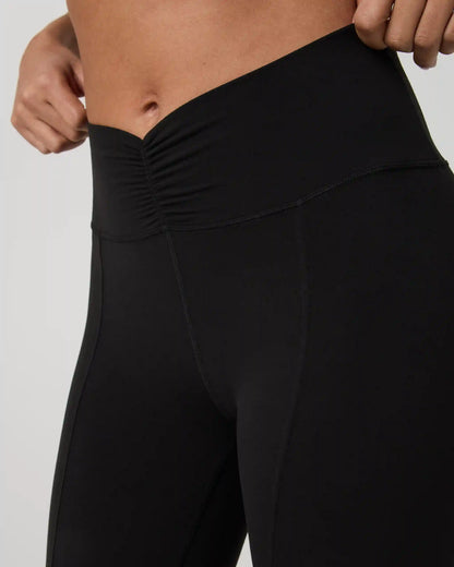 Vuori AllTheFeels™ Shirred Crop