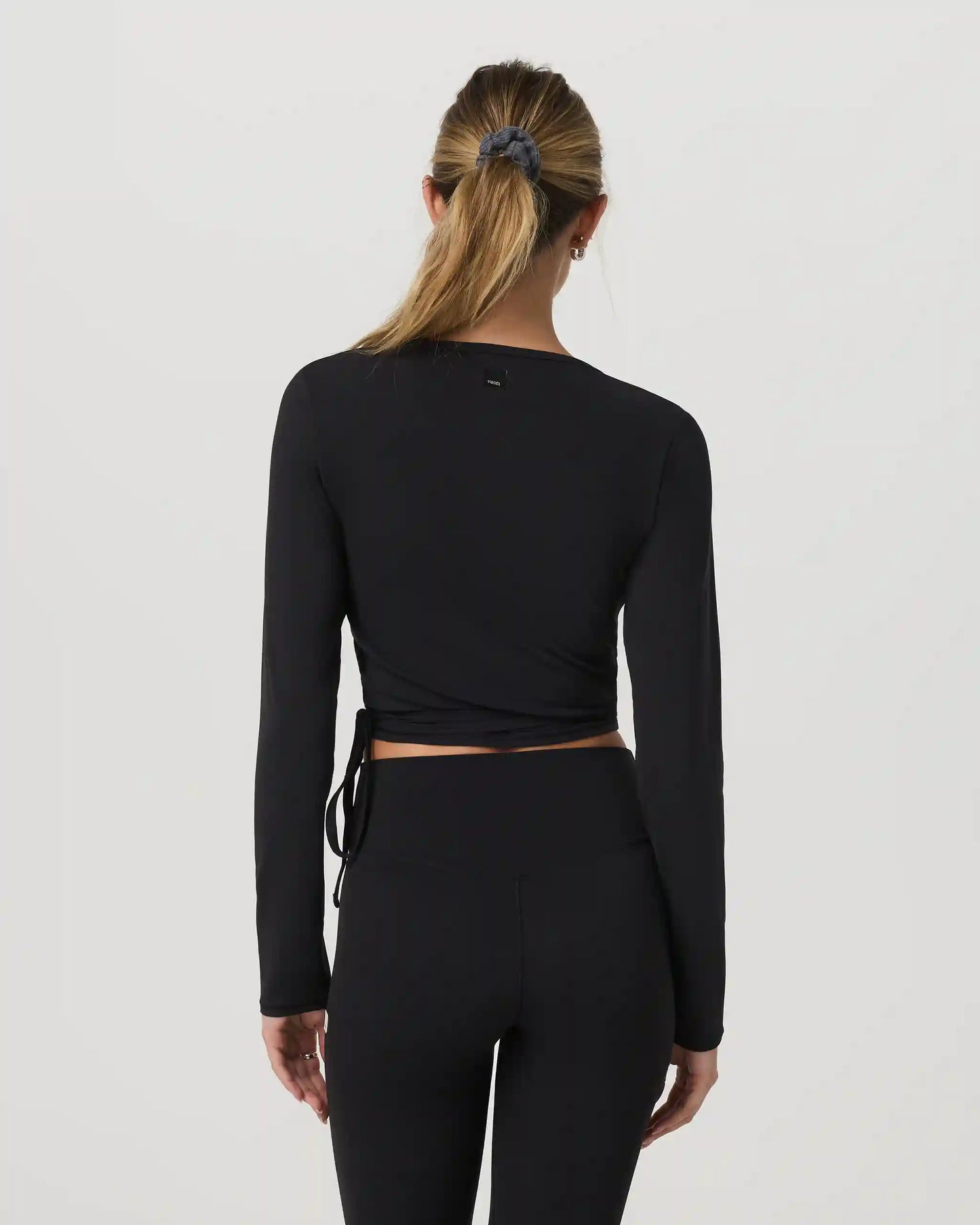 Vuori AllTheForm™ Wrap Top