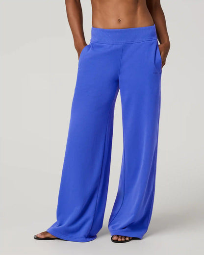 Sedona Midrise Wideleg Sweatpant - Short