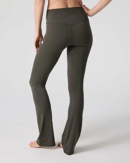 Vuori AllTheFeels™ Slim Flare - Long
