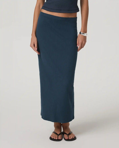 Pose Column Skirt