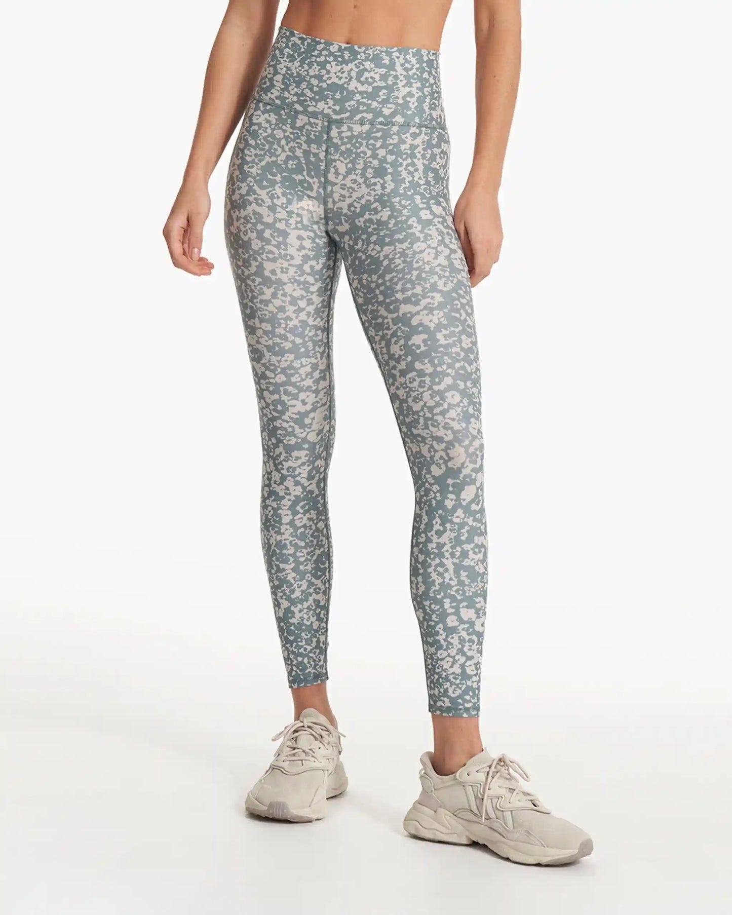 Clean Elevation Legging