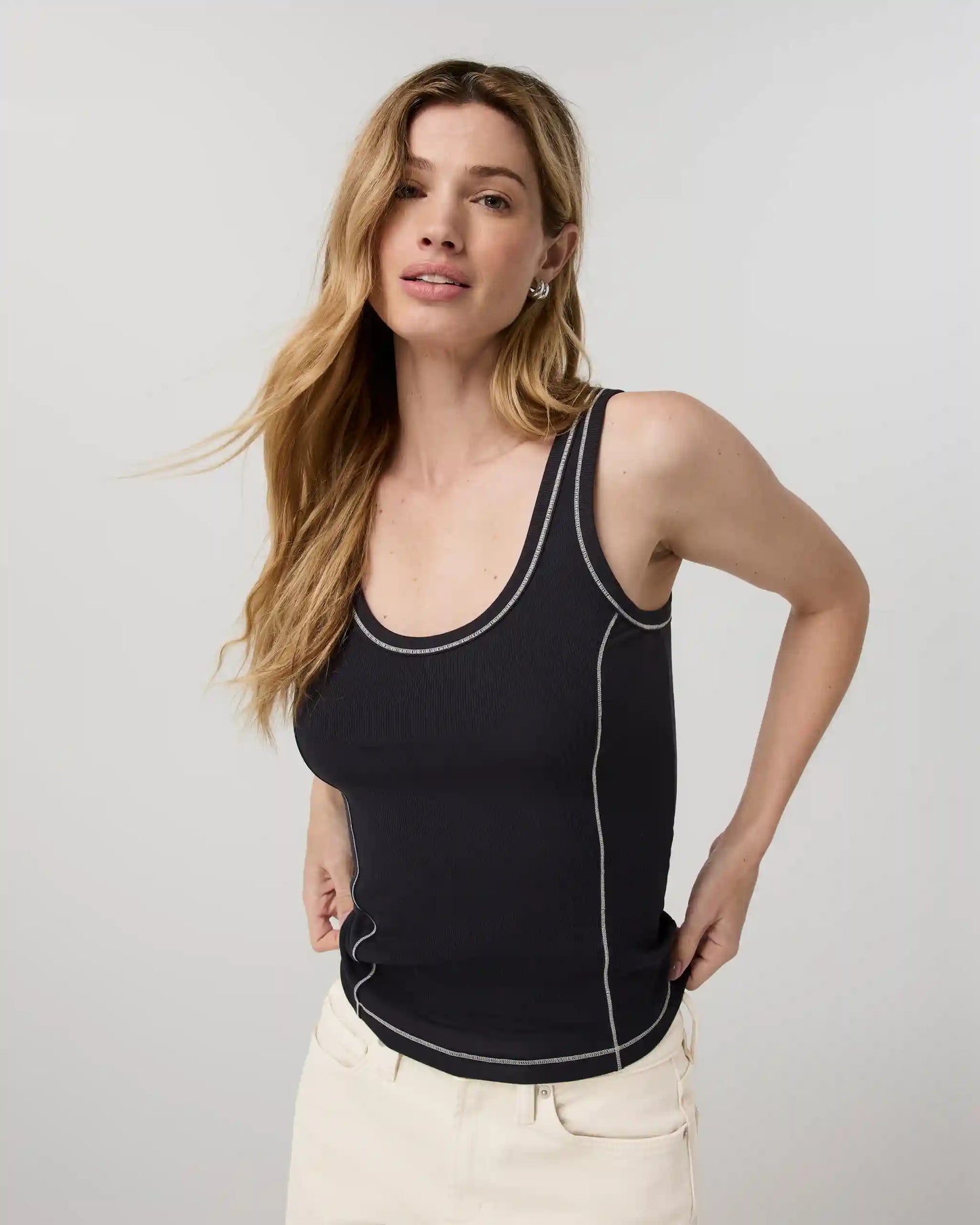 Pose Seams Tank
