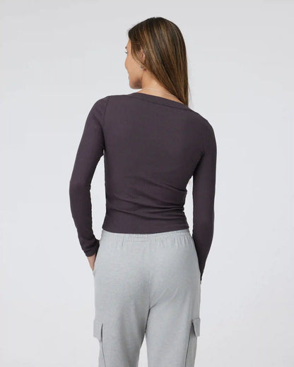 Long Sleeve Pose Scoop Tee