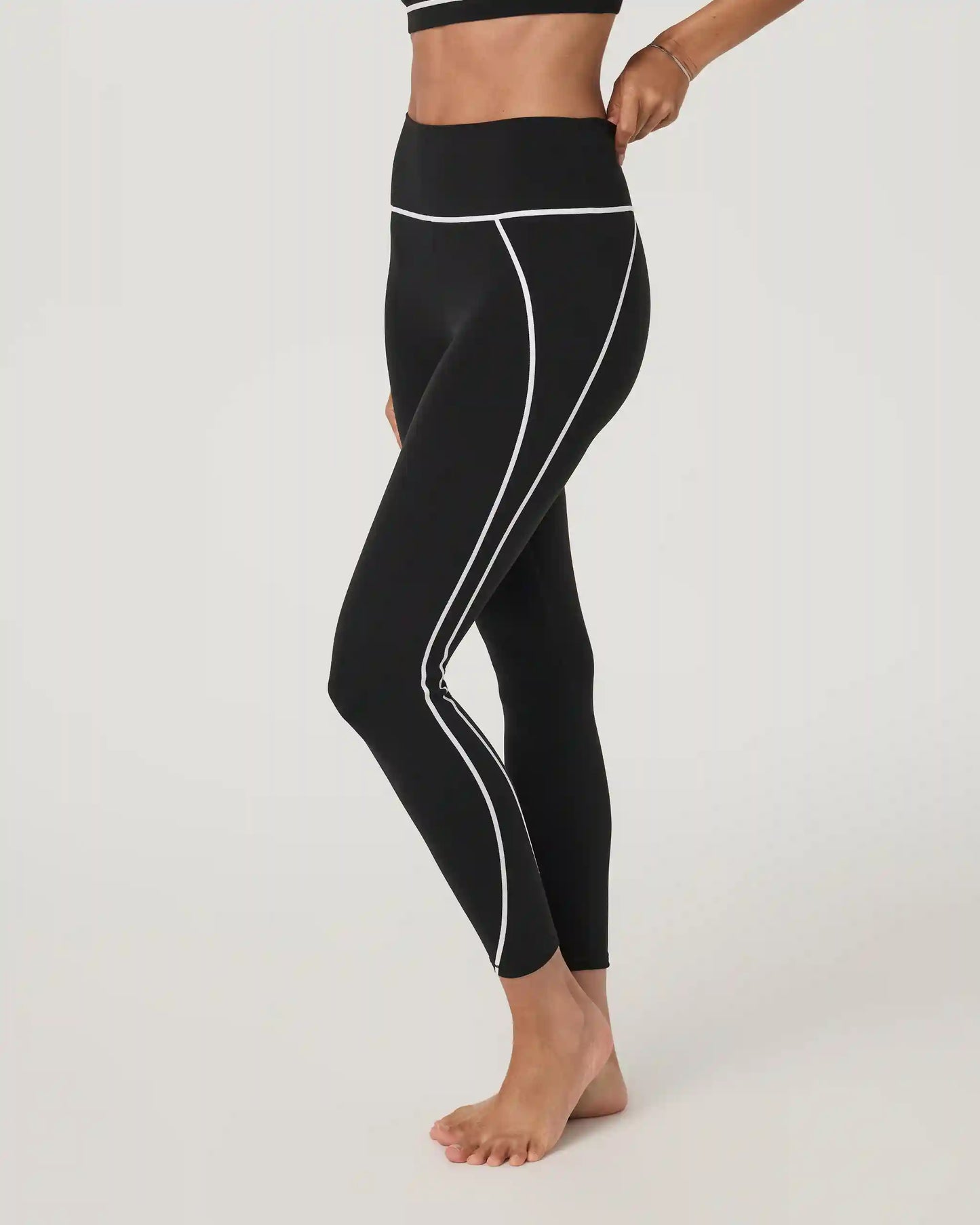 Vuori AllTheFeels™ Linework Legging