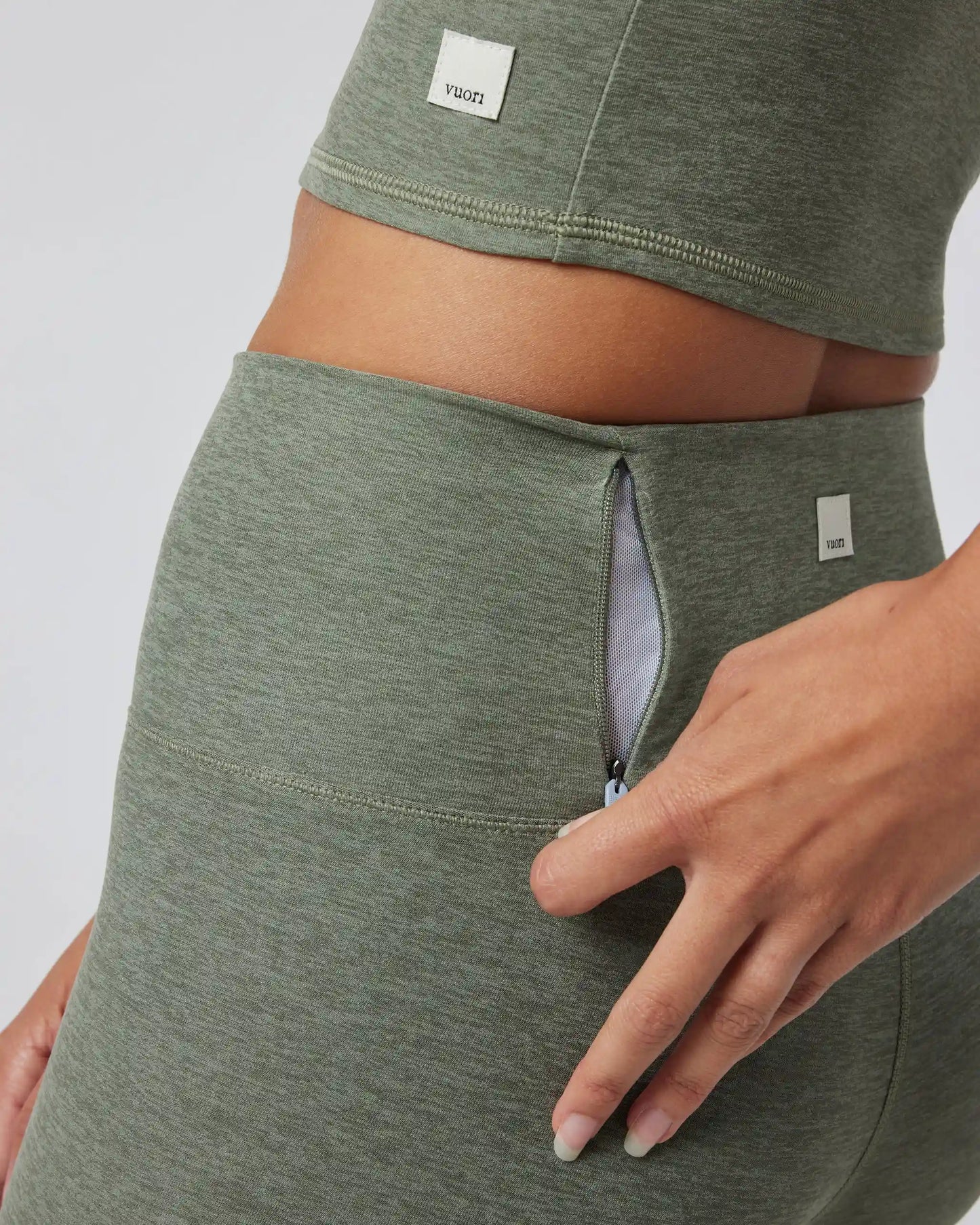 Clean Elevation Legging