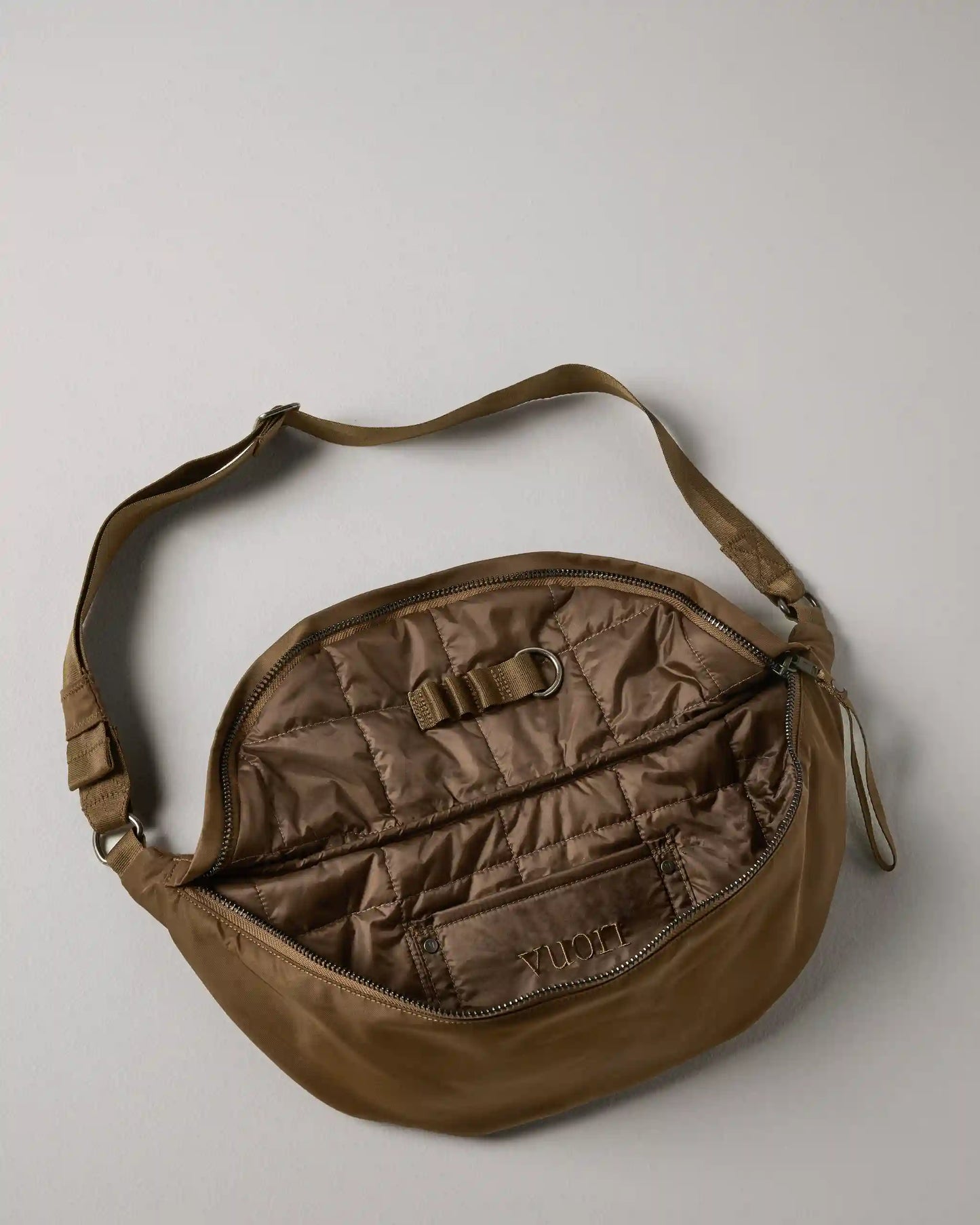 Vuori Arden Crescent Sling