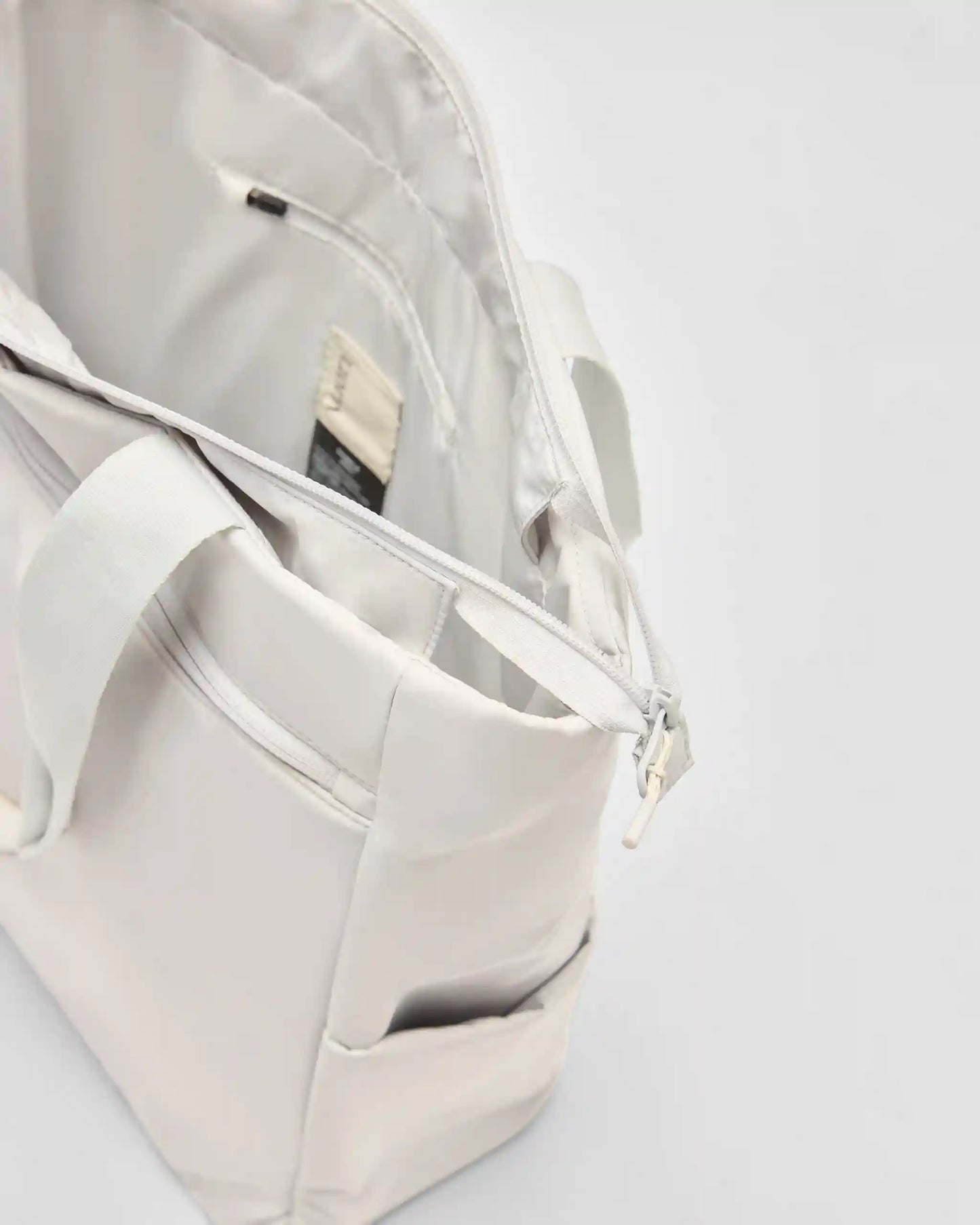 V1 Convertible Tote Bag 2.0