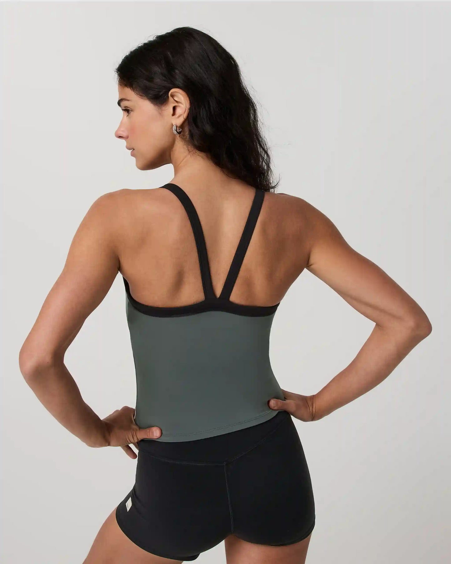 Vuori AllTheForm™ V Neck Tank