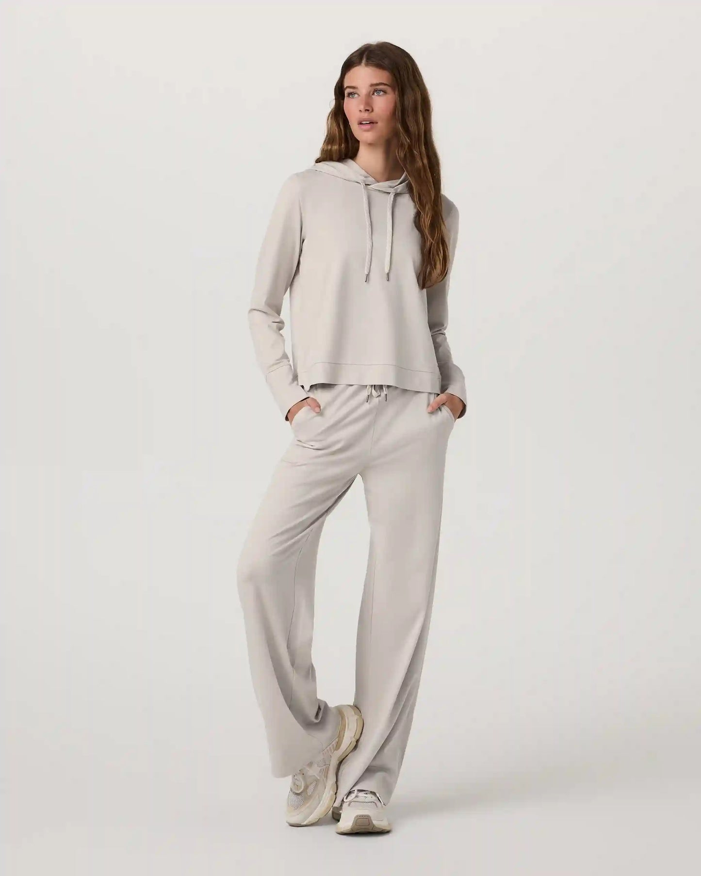 Halo Essential Hoodie