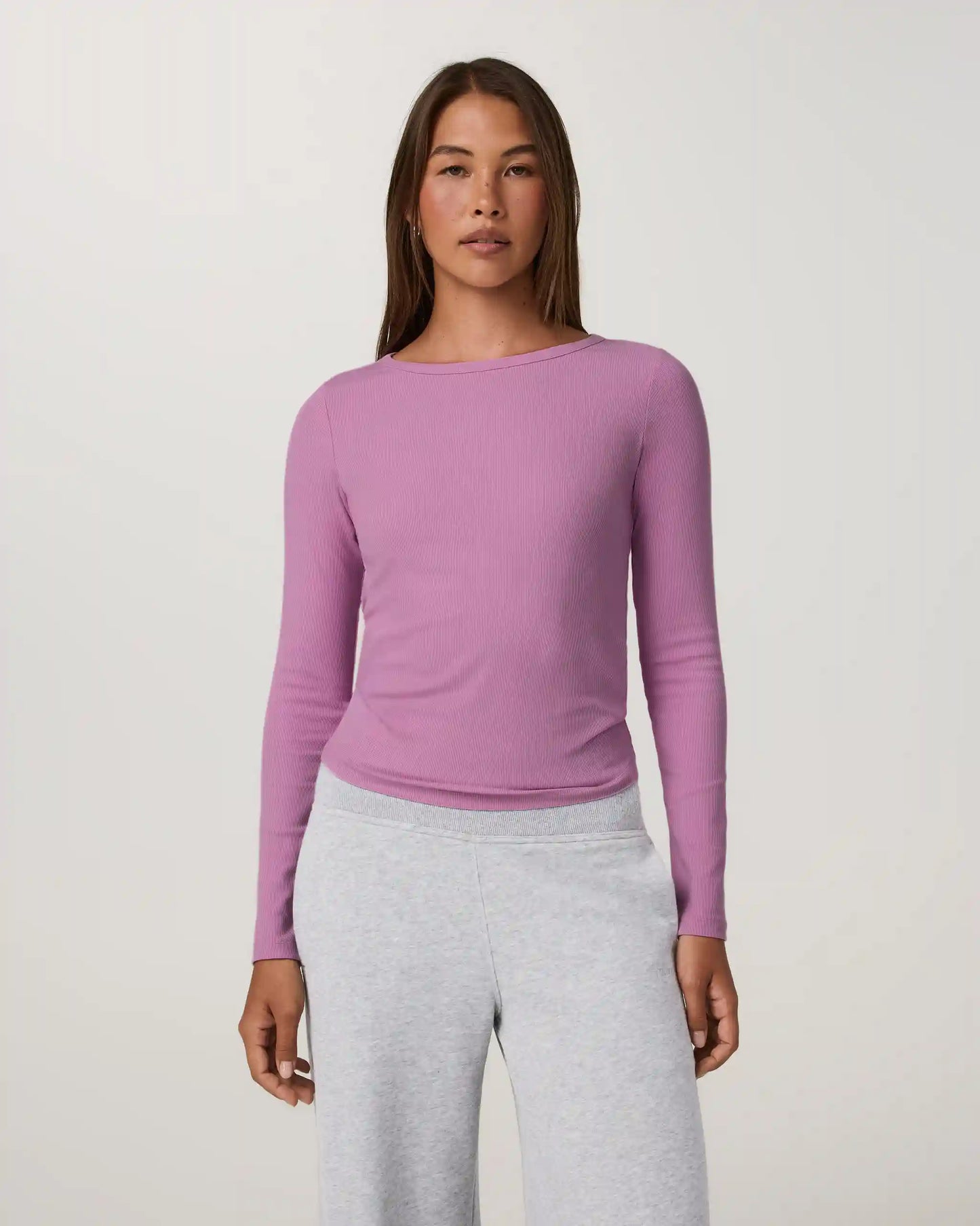 Long Sleeve Pose Subtle Scoop