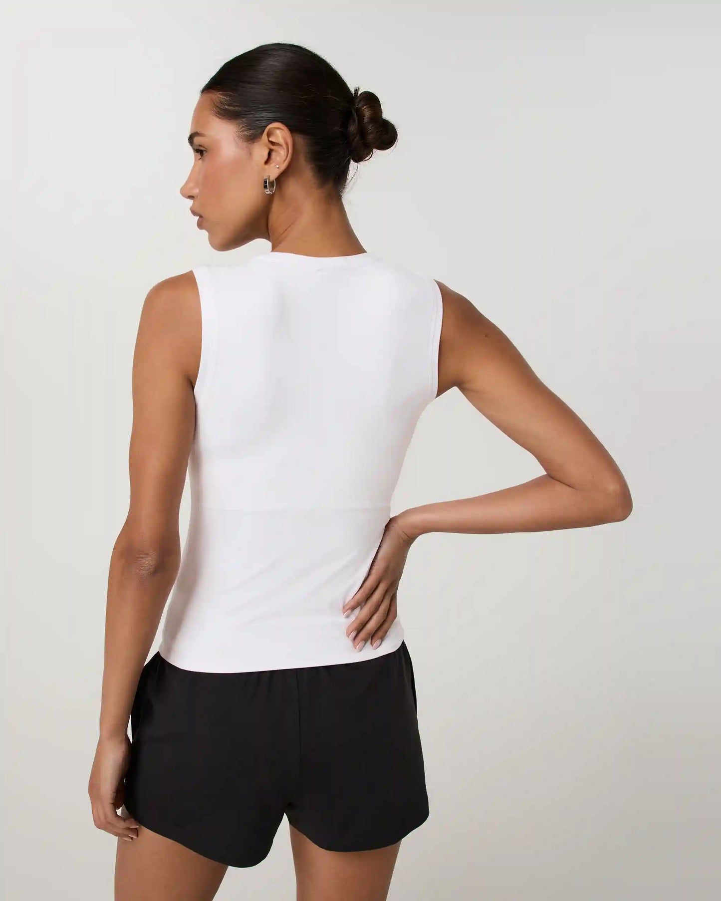 Halo Essential Scoop Tank Long