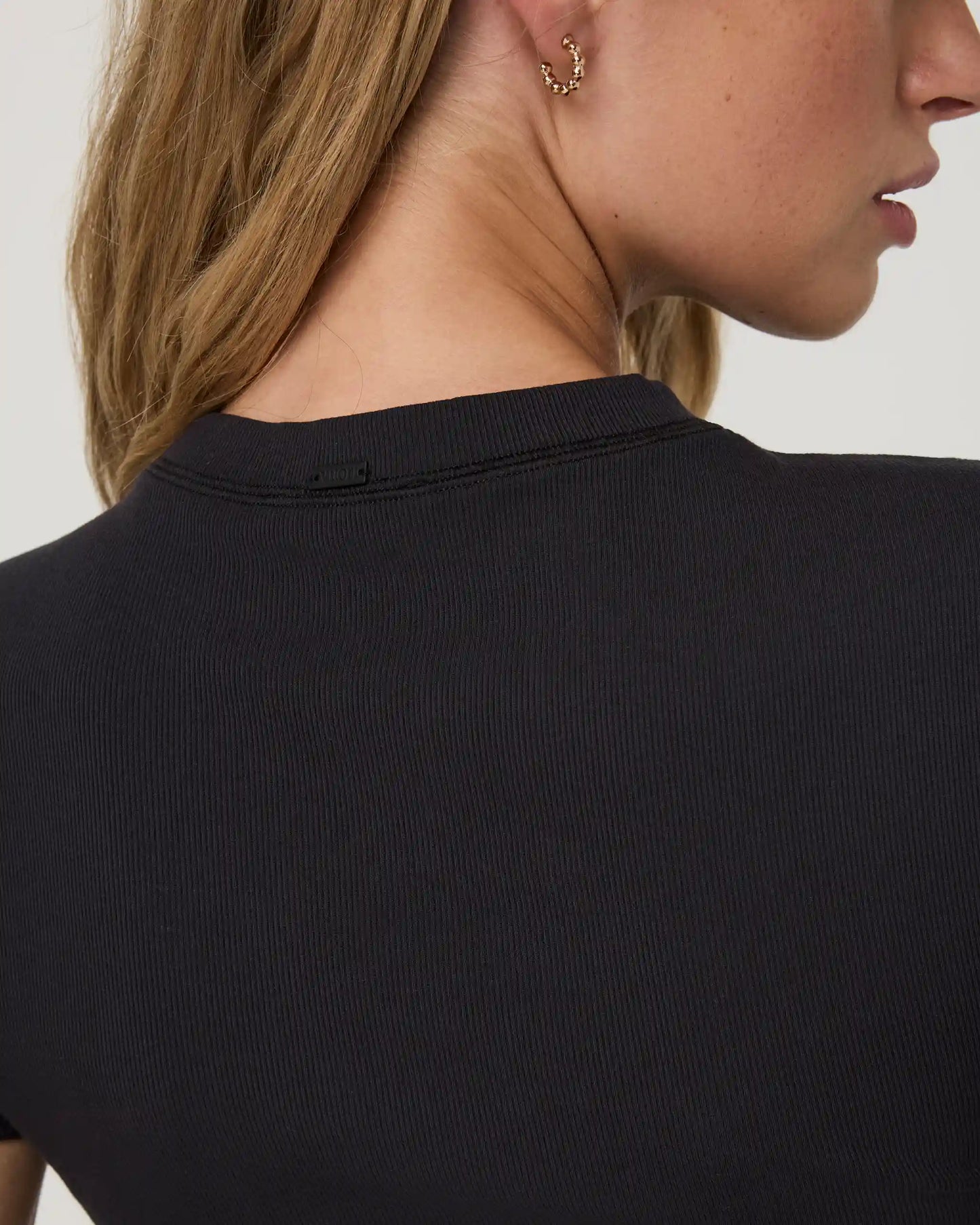 Pose Fitted Tee Long