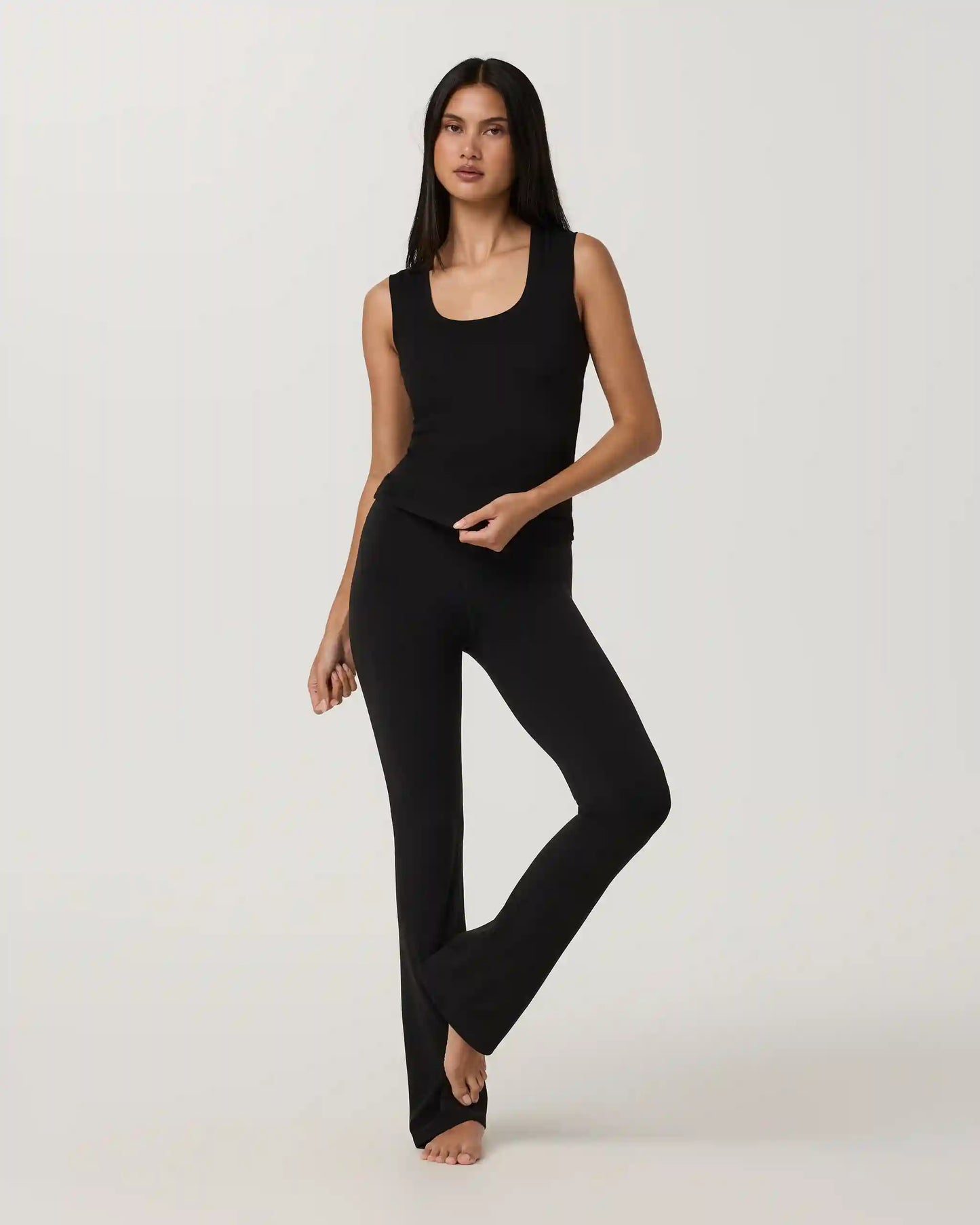 Halo Essential Scoop Tank