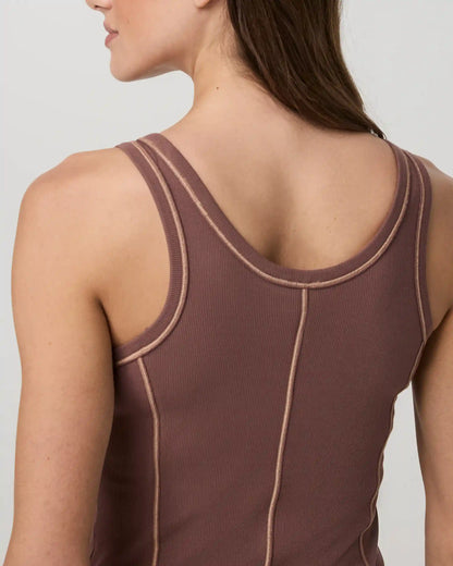 Pose Seams Tank