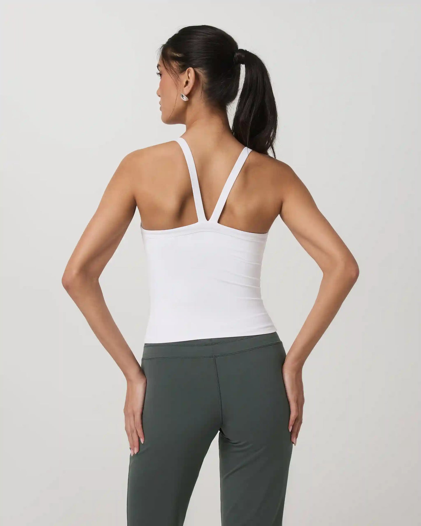 Vuori AllTheForm™ V Neck Tank