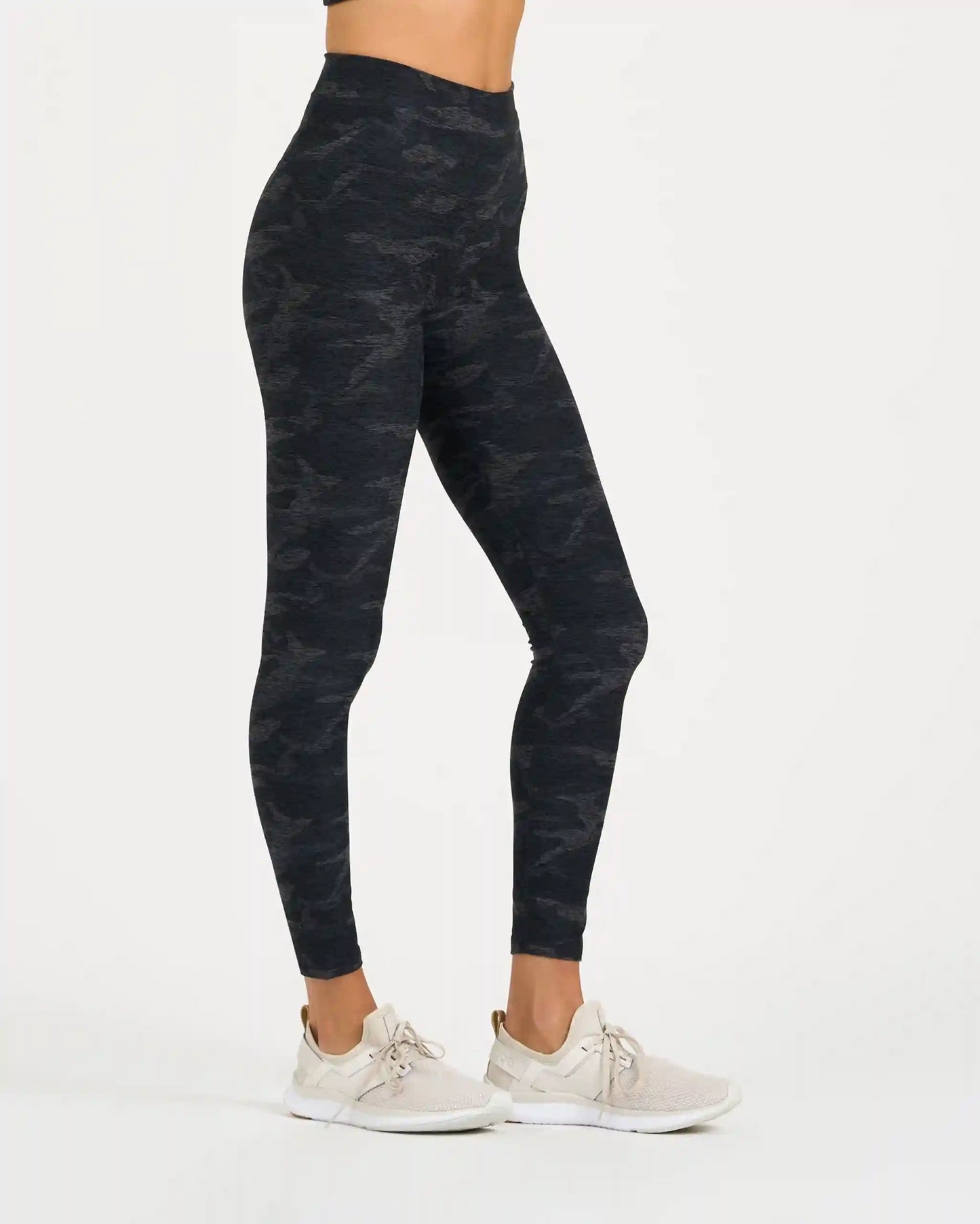 Clean Elevation Legging