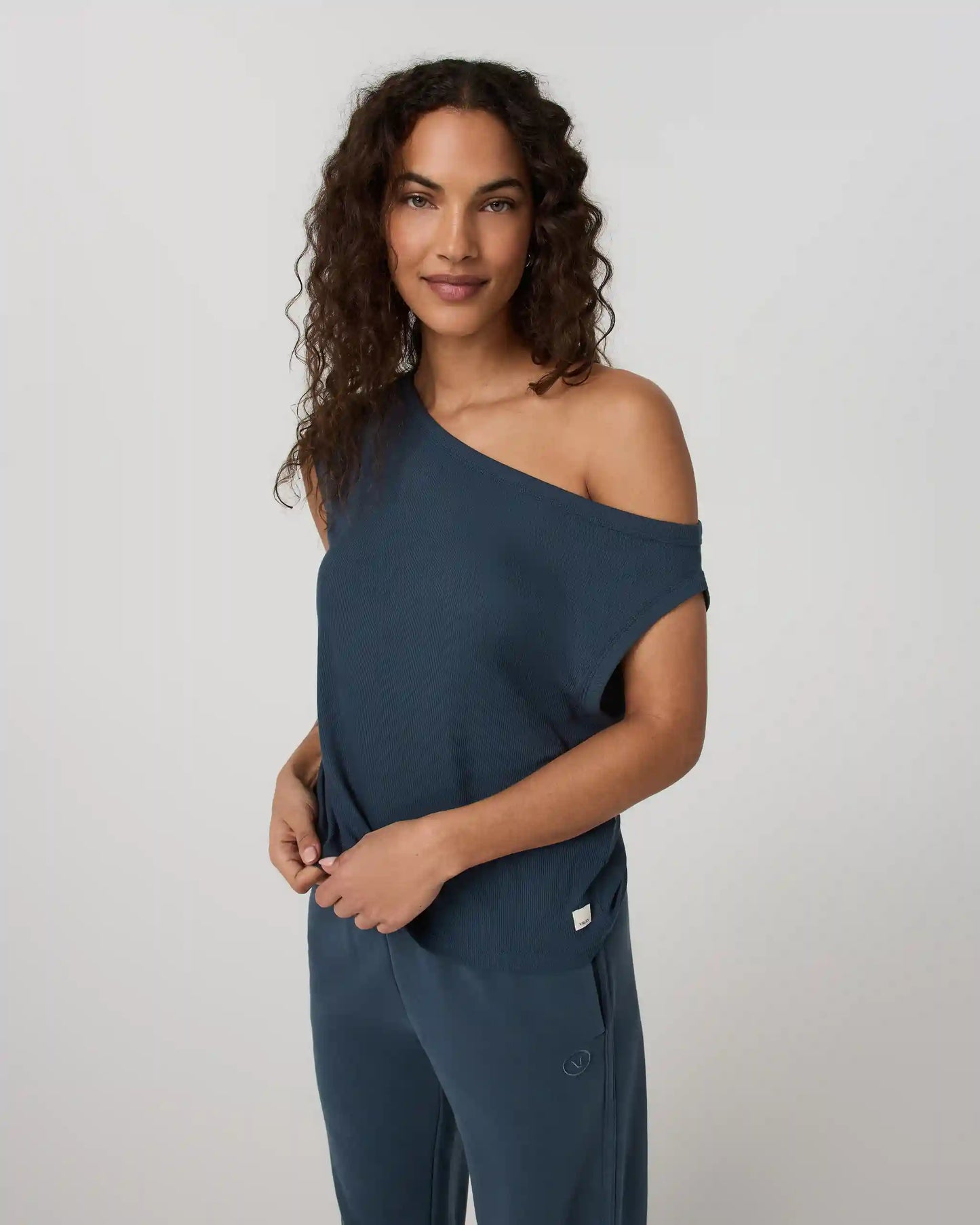 Cove Asymmetric Top